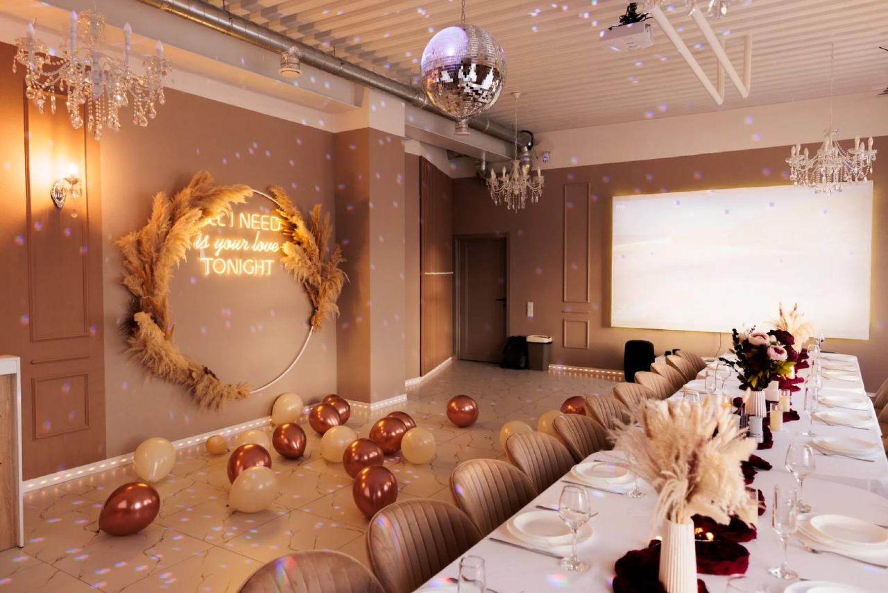 Уютная атмосфера в лофте Версаль для мероприятий