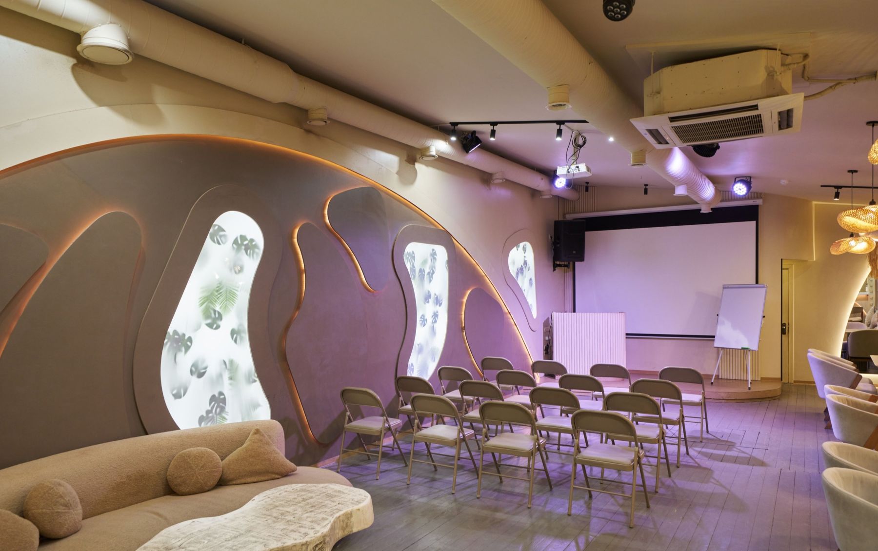 Зал «Август» для мероприятий в Москве