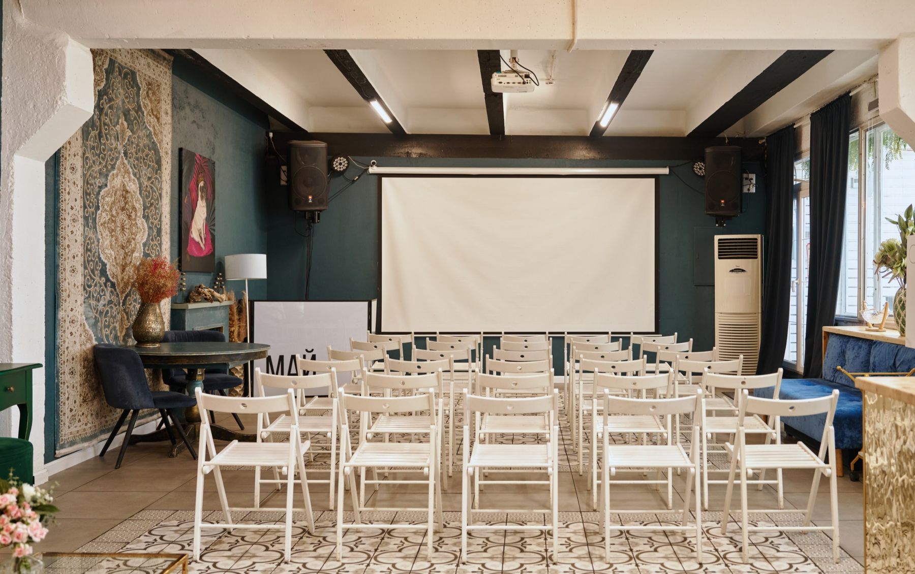 Зал для тренингов и деловых мероприятий МАЙ с панорамным видом на МОСКВА-СИТИ