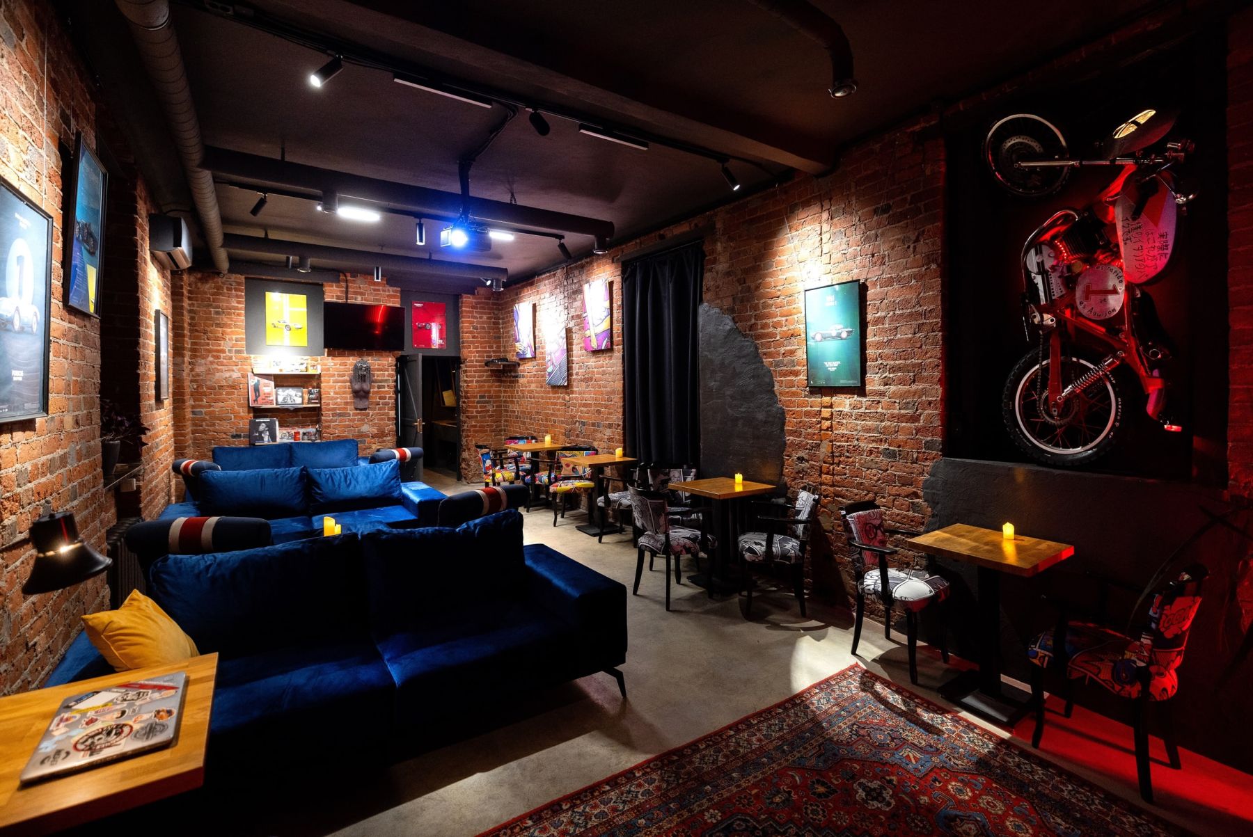 Барная стойка в лофте Pipes Studio