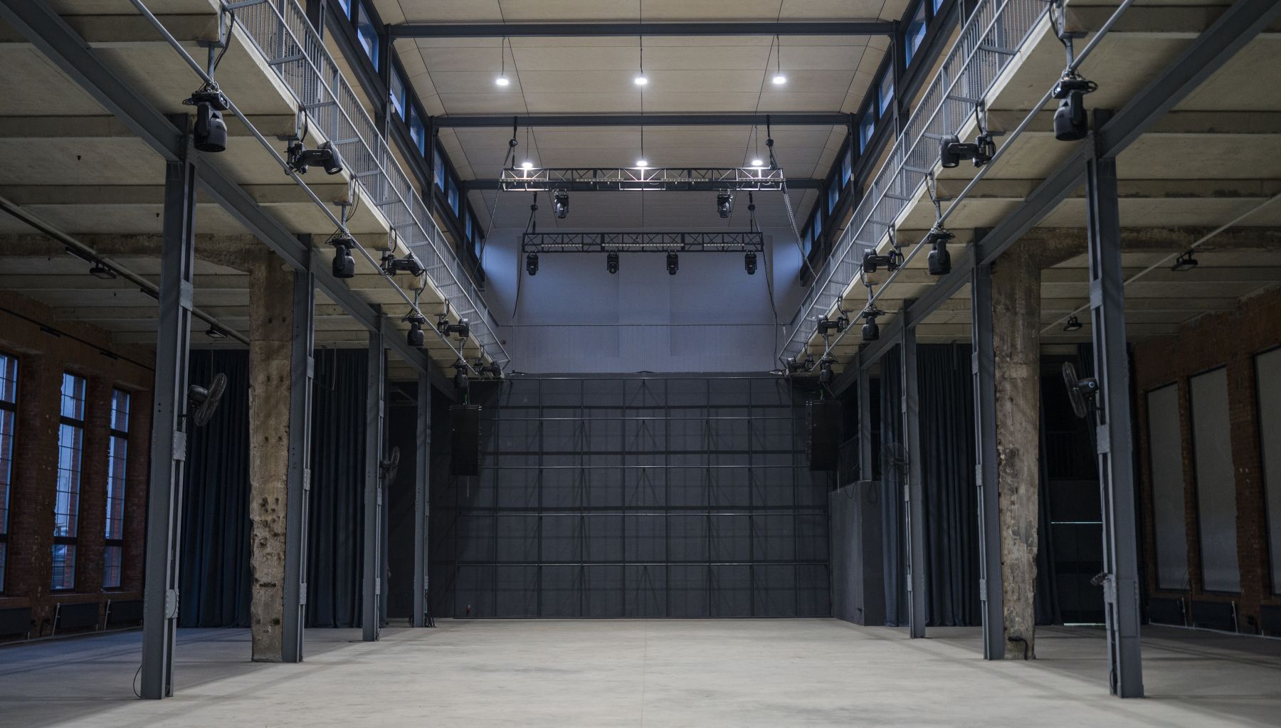 Зал GRAND HALL на Варшавском шоссе