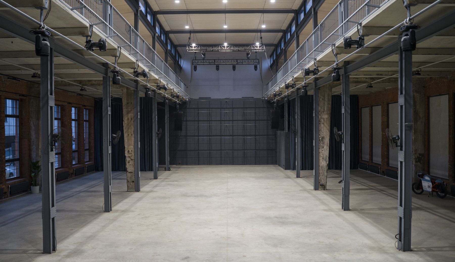 Театральная лестница в GRAND HALL