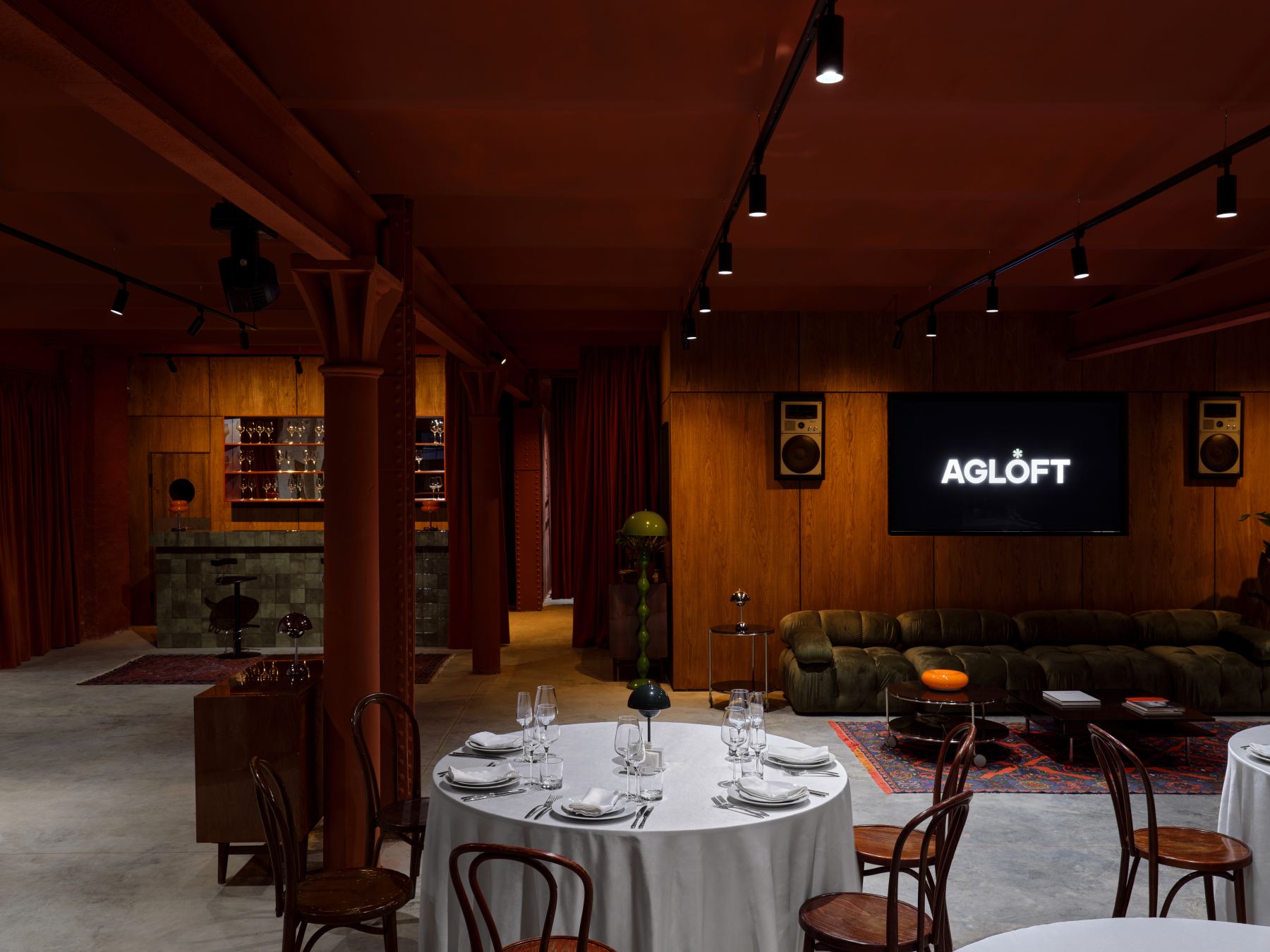 Лофт ATELIE - световое сопровождение