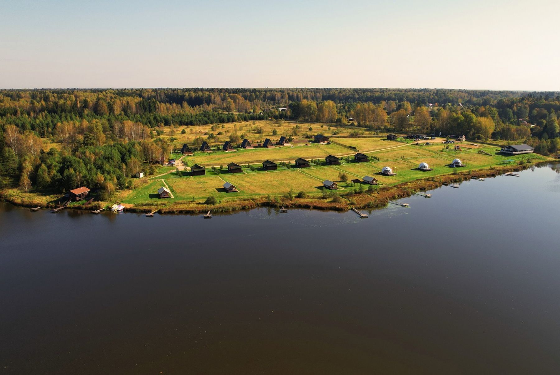 Семейные домики на базе отдыха Аура