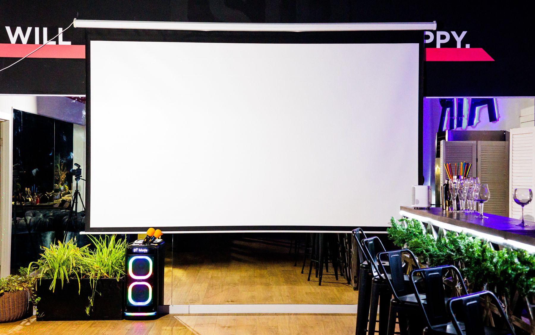 Интерьер лофта AIR FLEX с зеркальной стеной