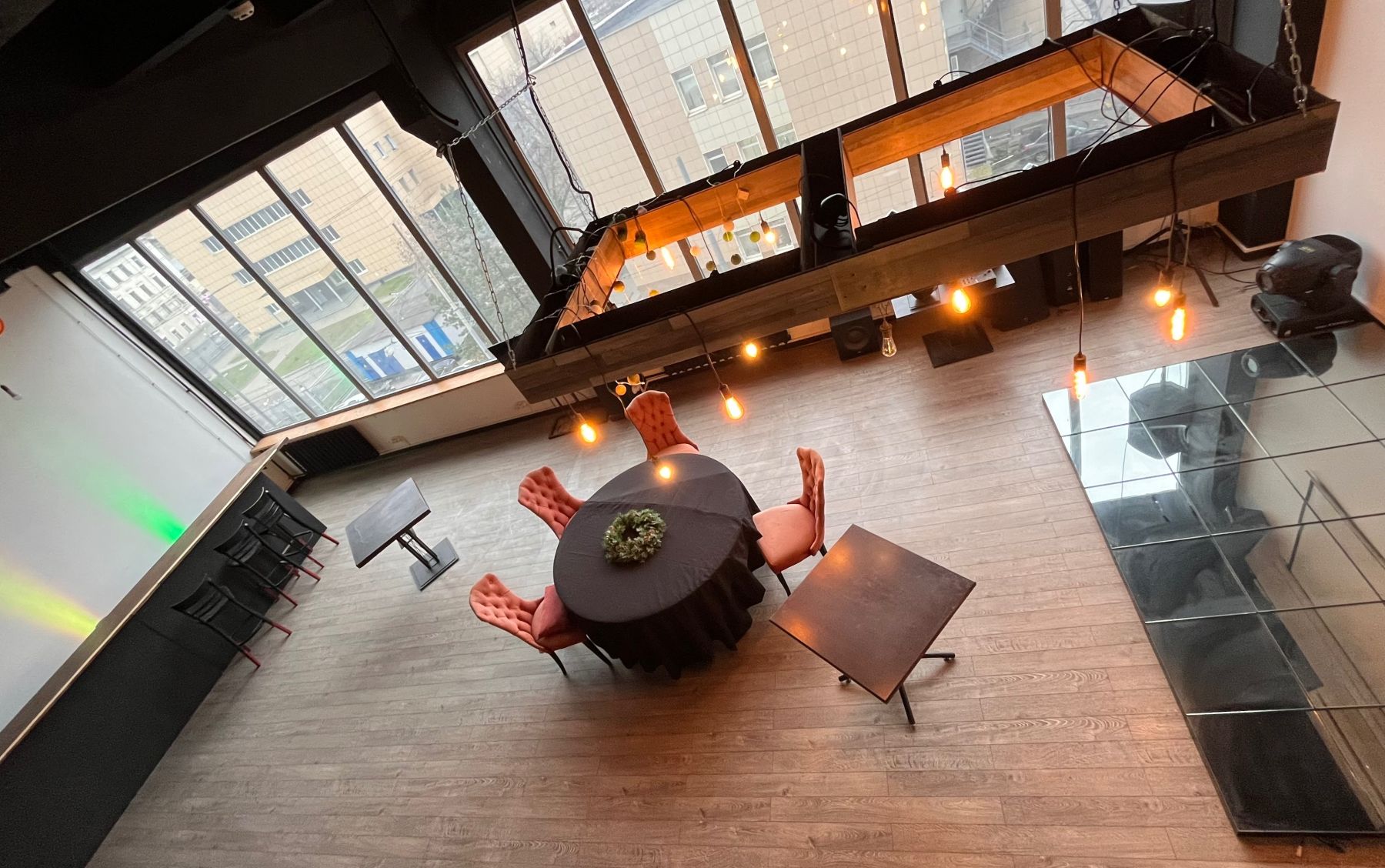 Уютный лофт на Бауманской - основная зона