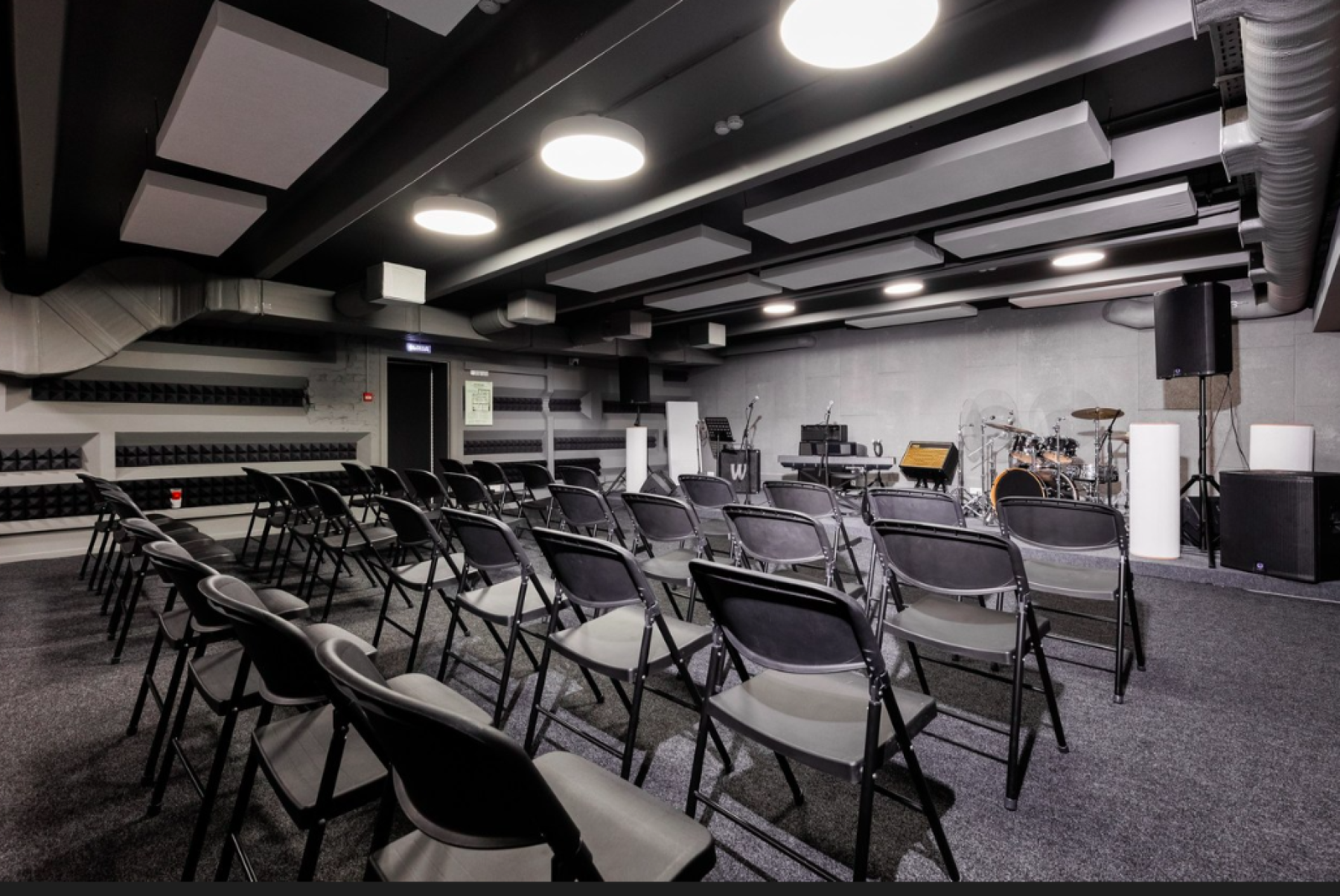 Танцпол в студии Сила Музыки