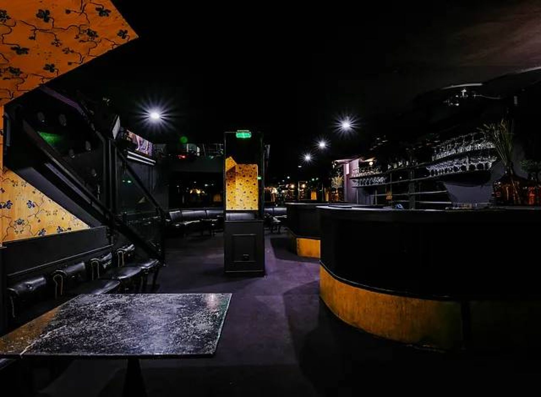 Барная стойка в Scarlett