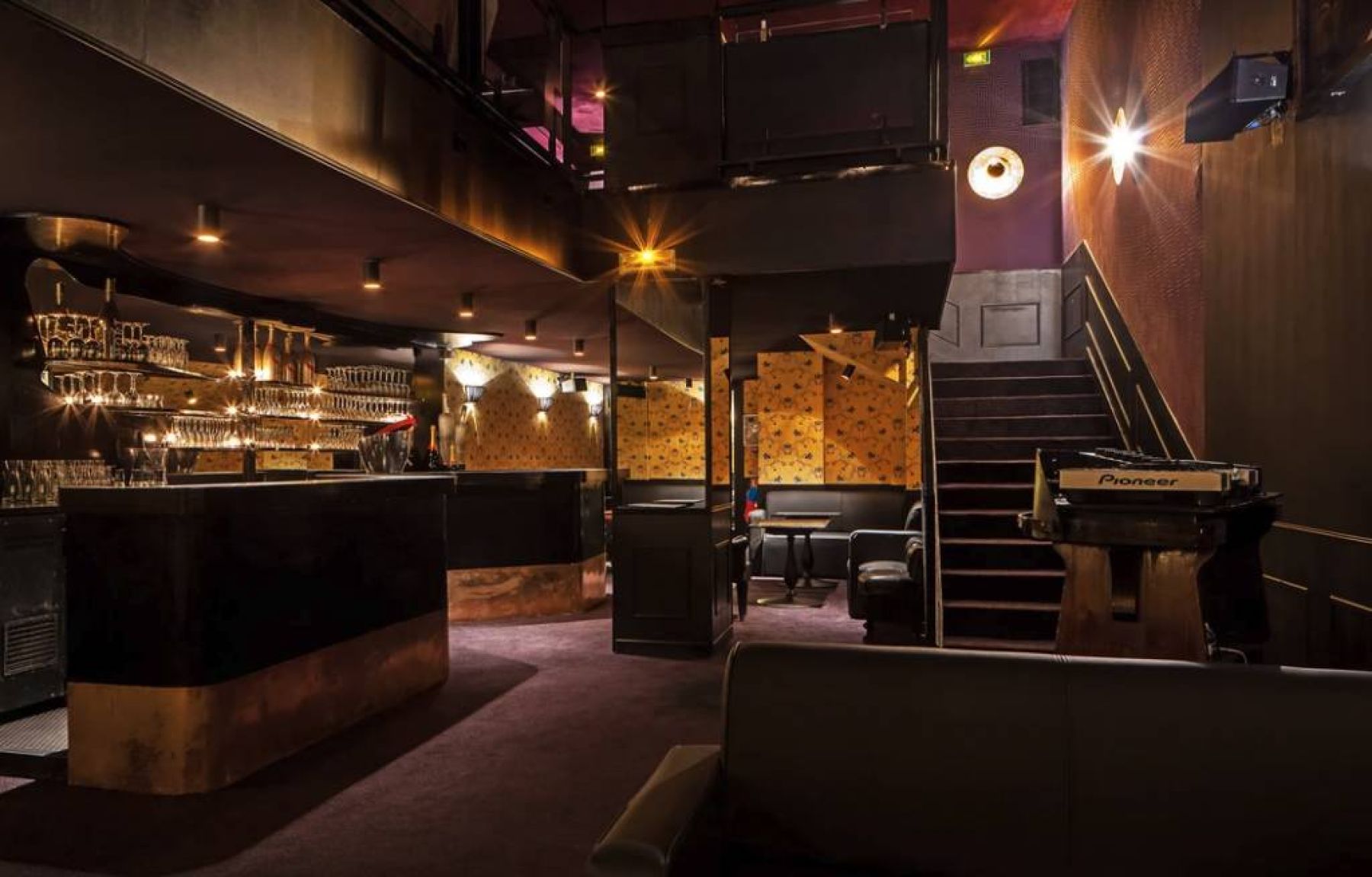 Зона для мероприятий в Scarlett