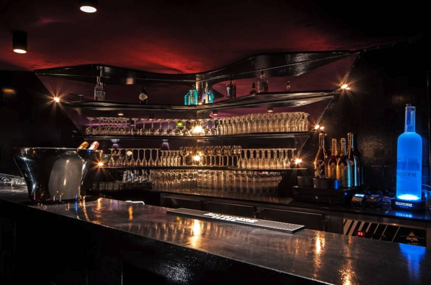 Современное оборудование в Scarlett