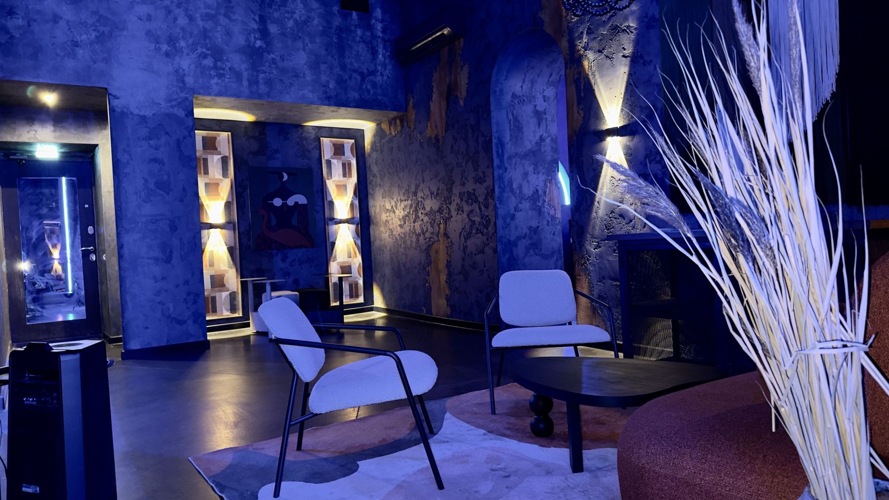 Светлая комната лофта Твоя Вина