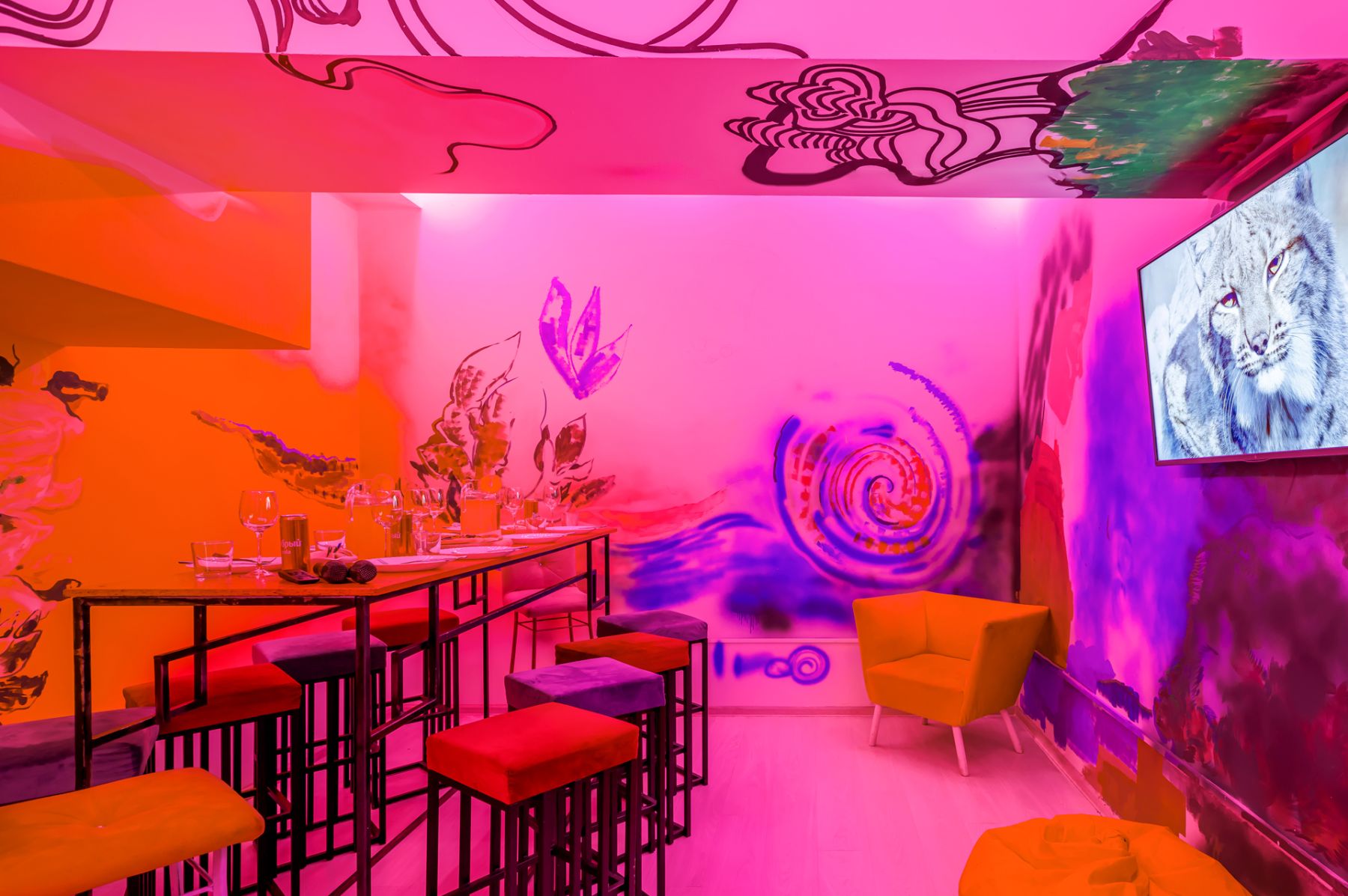 Зона для танцев в лофте на Бакунинской