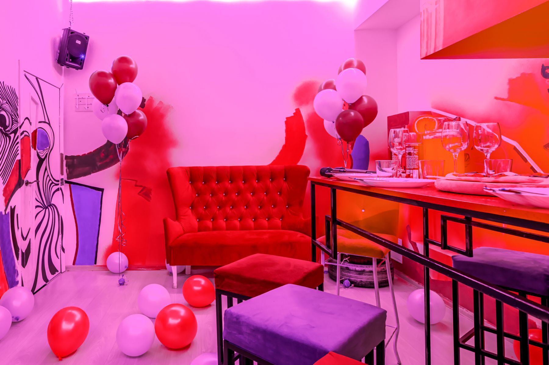 Караоке-зона в лофте на Бакунинской