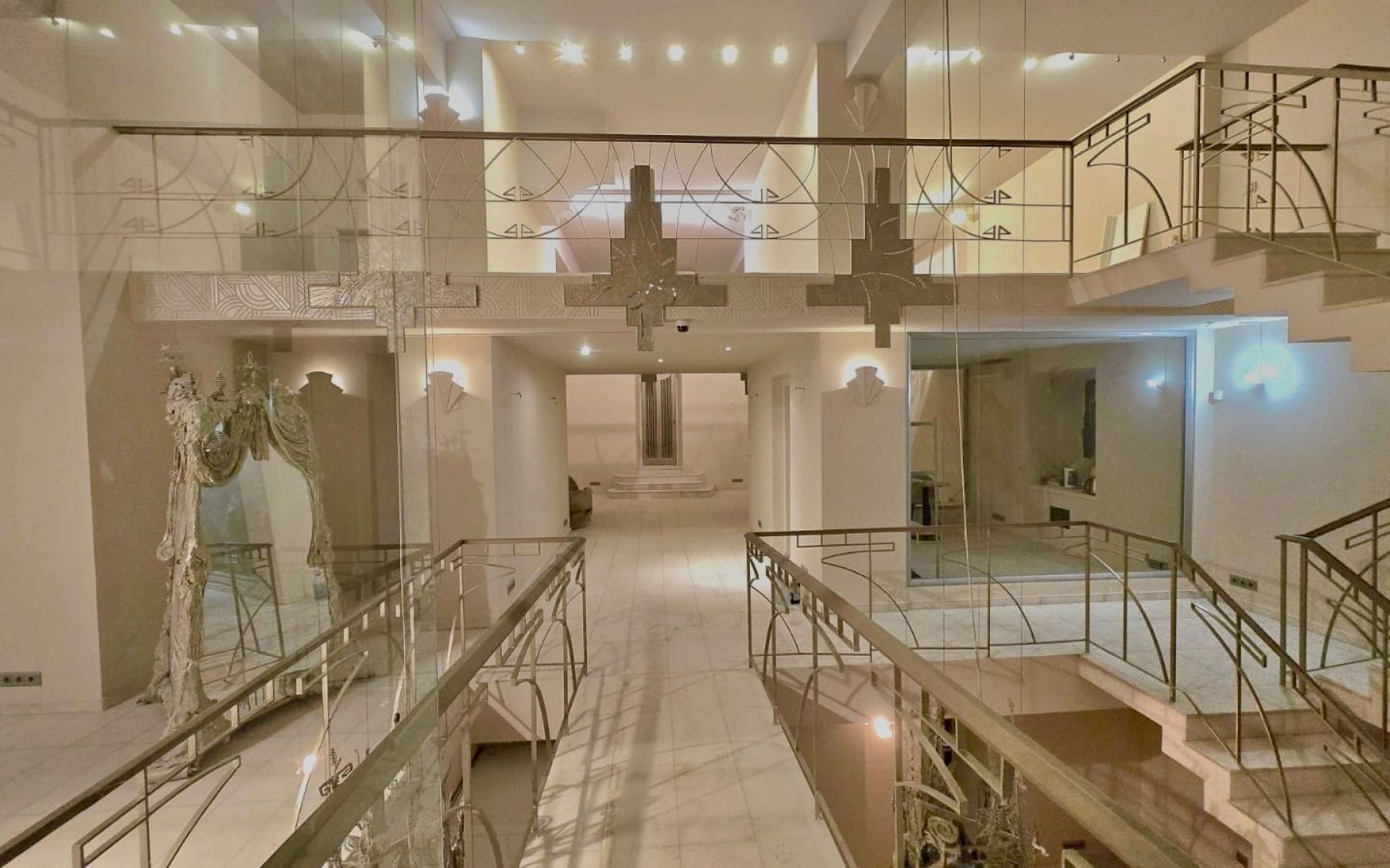 Панорамный вид на зал в пространстве на Кутузовском проспекте