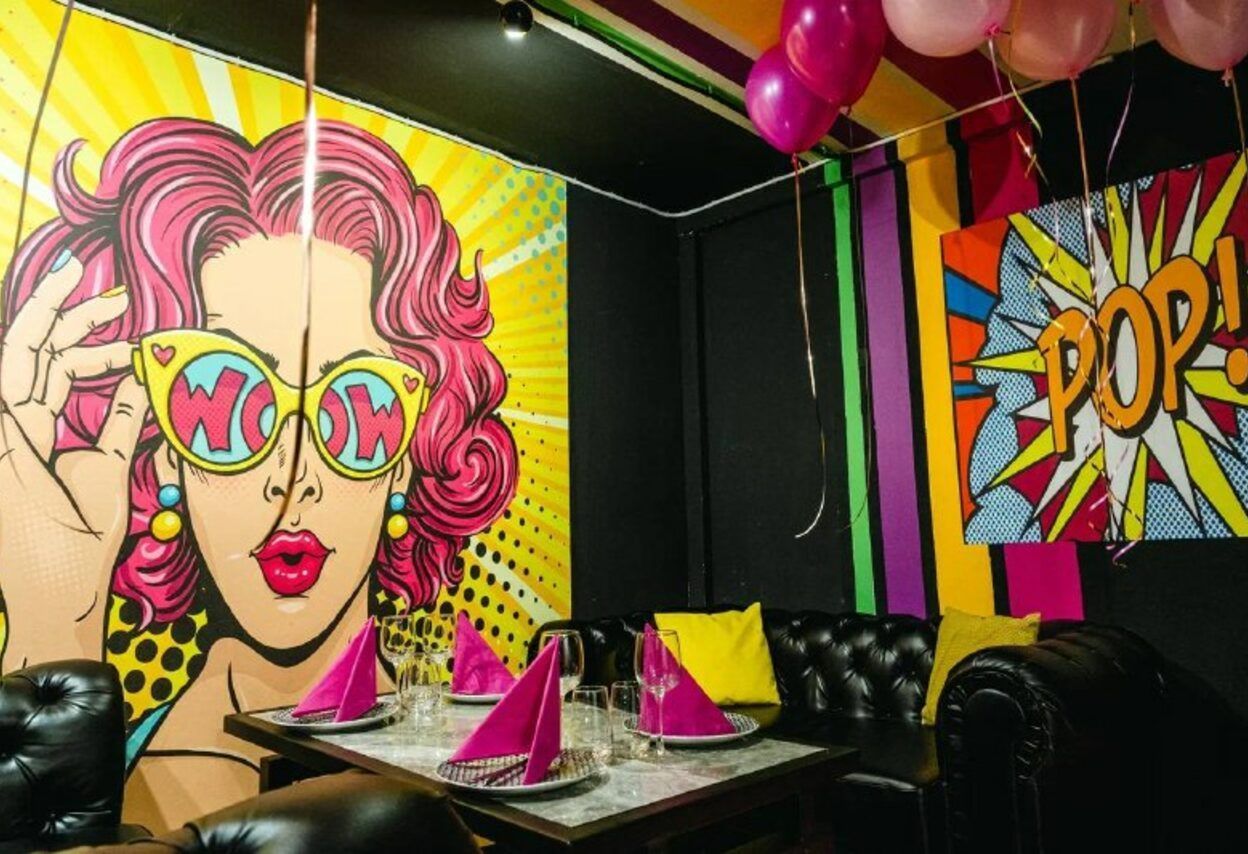 Лофт с караоке и проектором