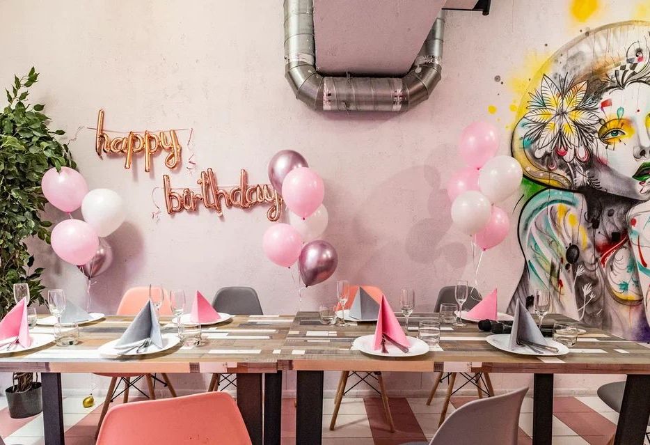 Караоке и музыкальная система в лофте на Бакунинской