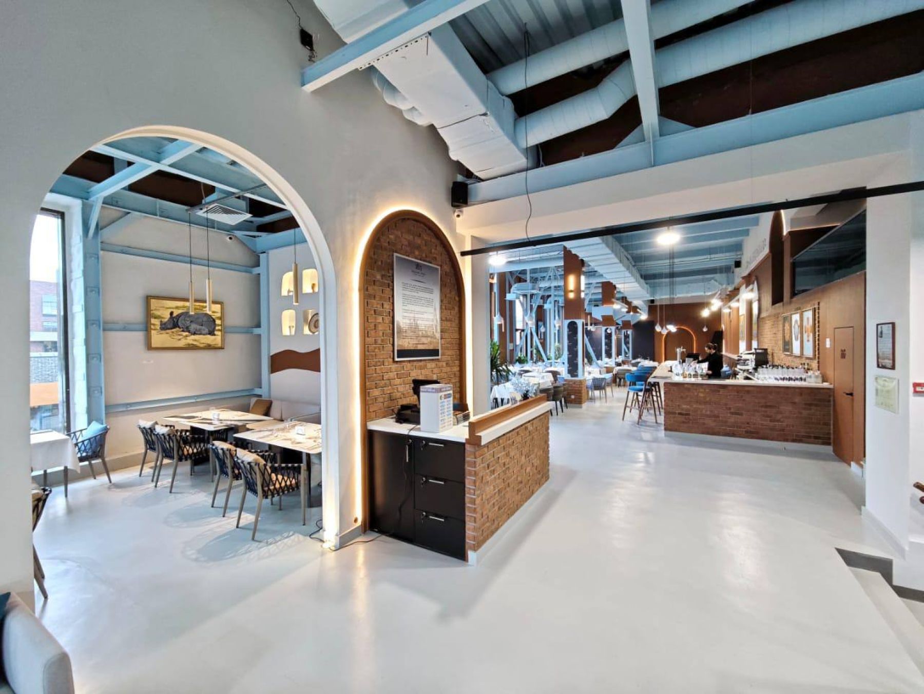 Сцена для выступлений в банкетном зале на Дмитровской