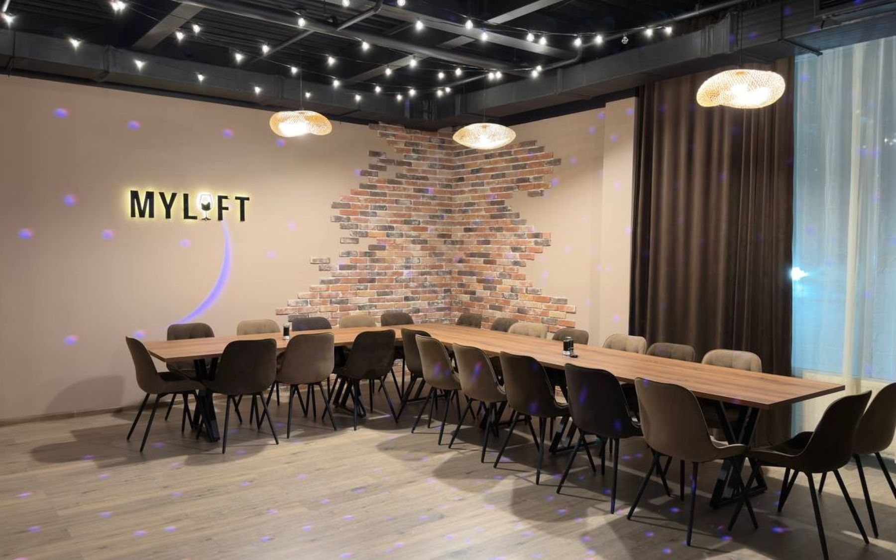 Лофт с караоке и светомузыкой в Москве