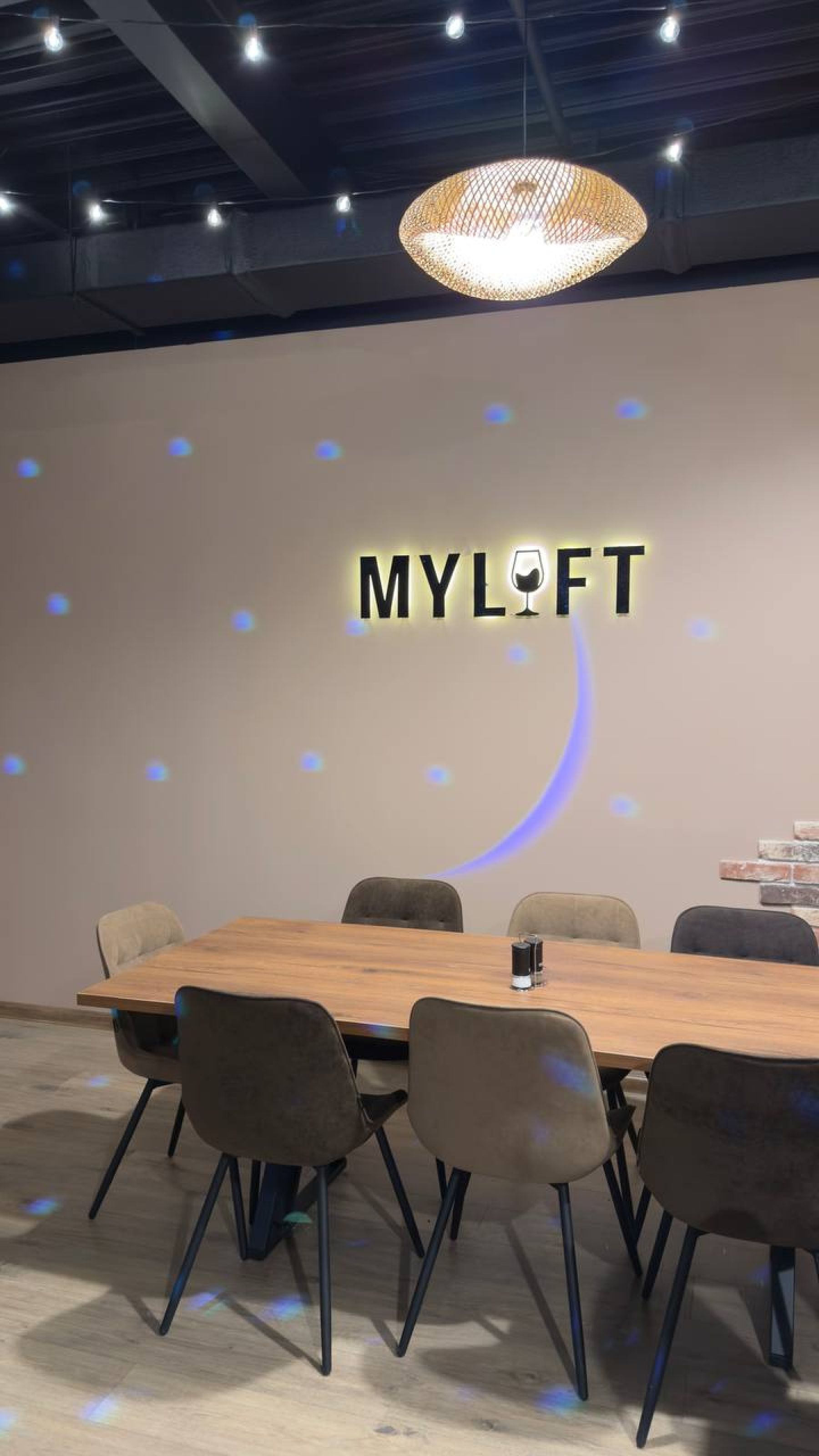 Современный интерьер лофта в Москве