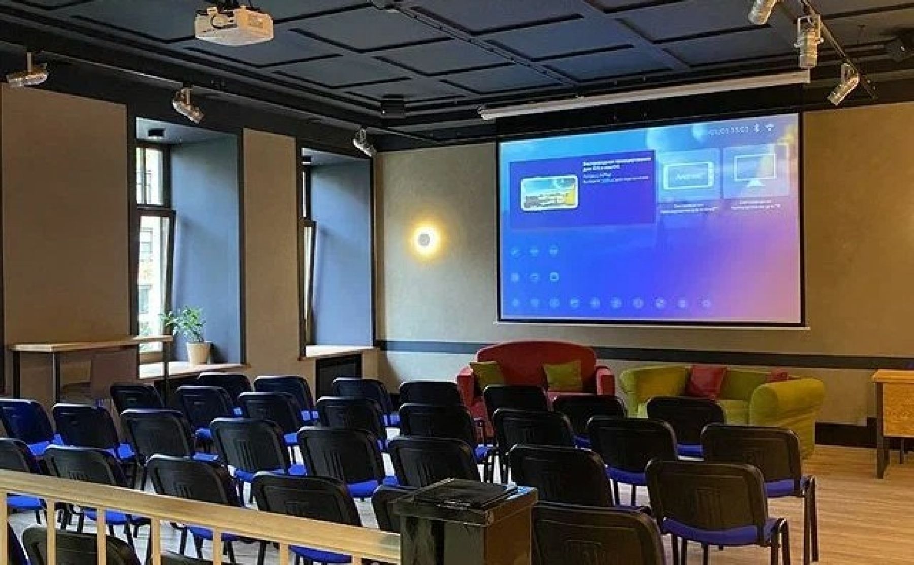 Лофт Грей в Москве - вид на интерьер