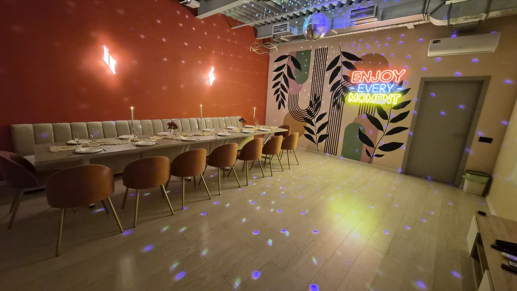 Караоке в лофте на Преображенской площади