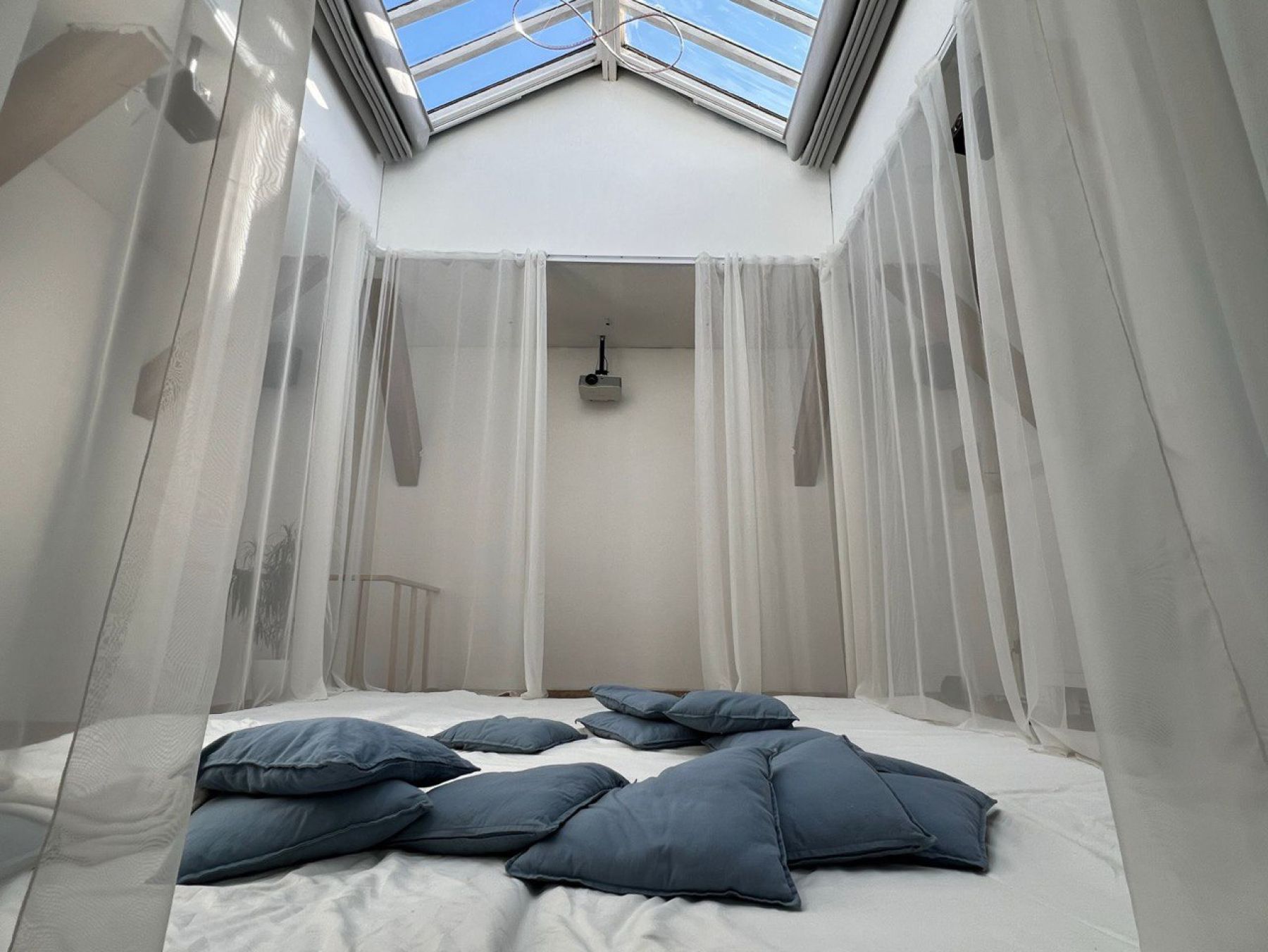 Лофт для мероприятий с панорамными окнами в Москве