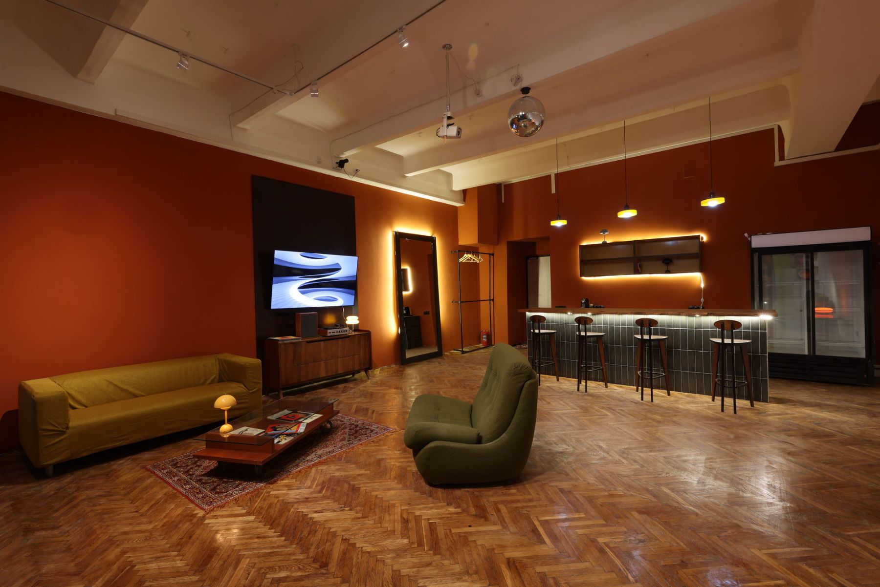 Барная стойка в лофте