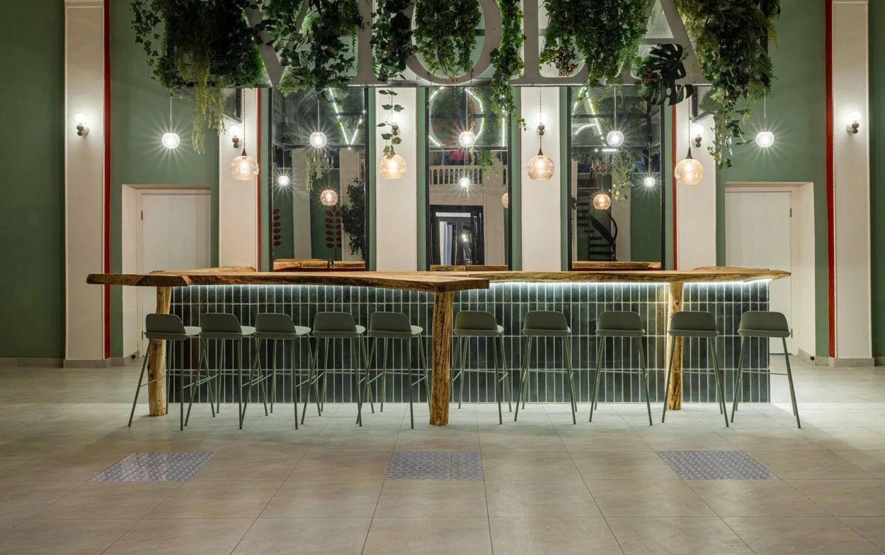 Просторный лофт с панорамным видом на парк