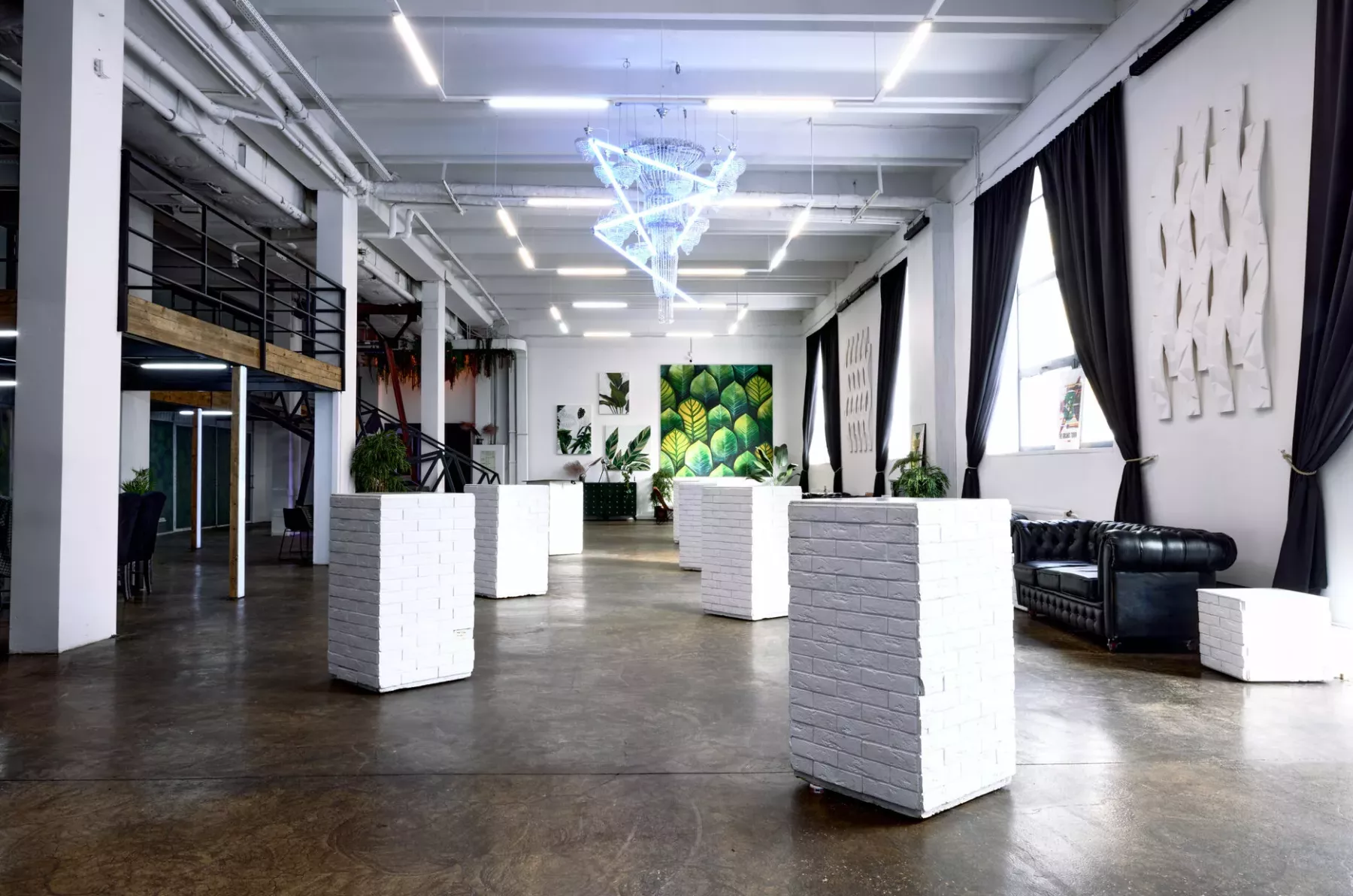 Панорамные окна Loft на Никитском бульваре