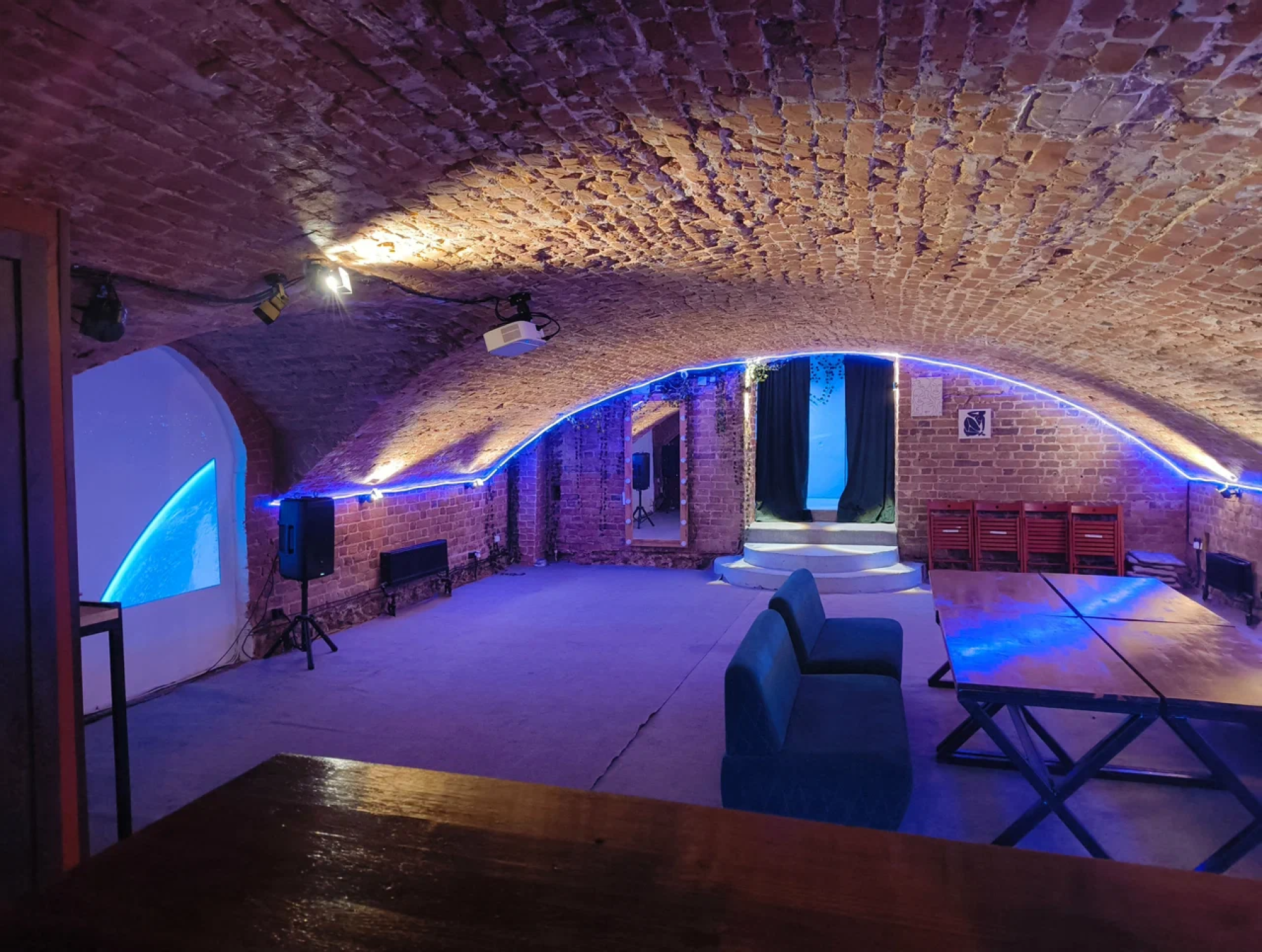 Лофт Base - уютная обстановка для вечеринок