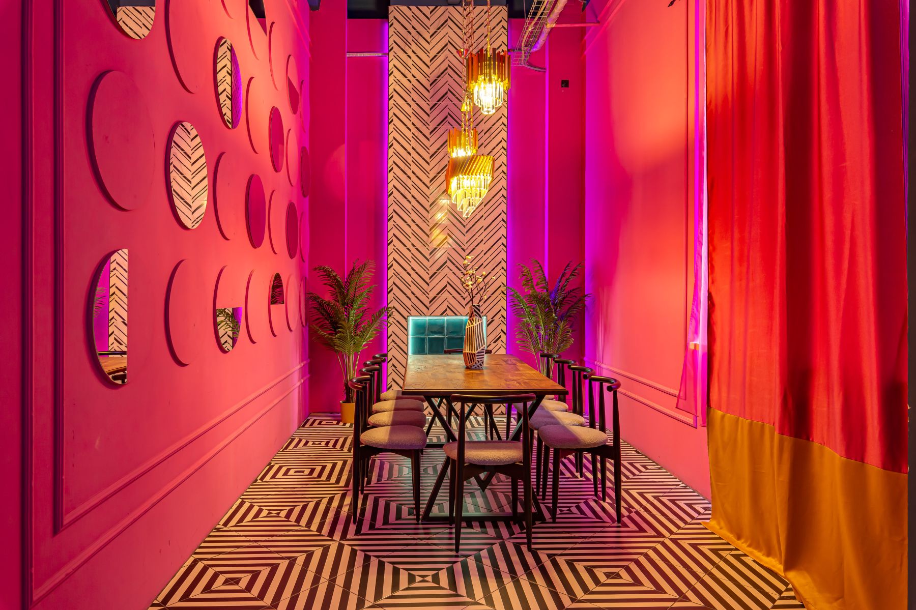 Танцпол лофта Мира