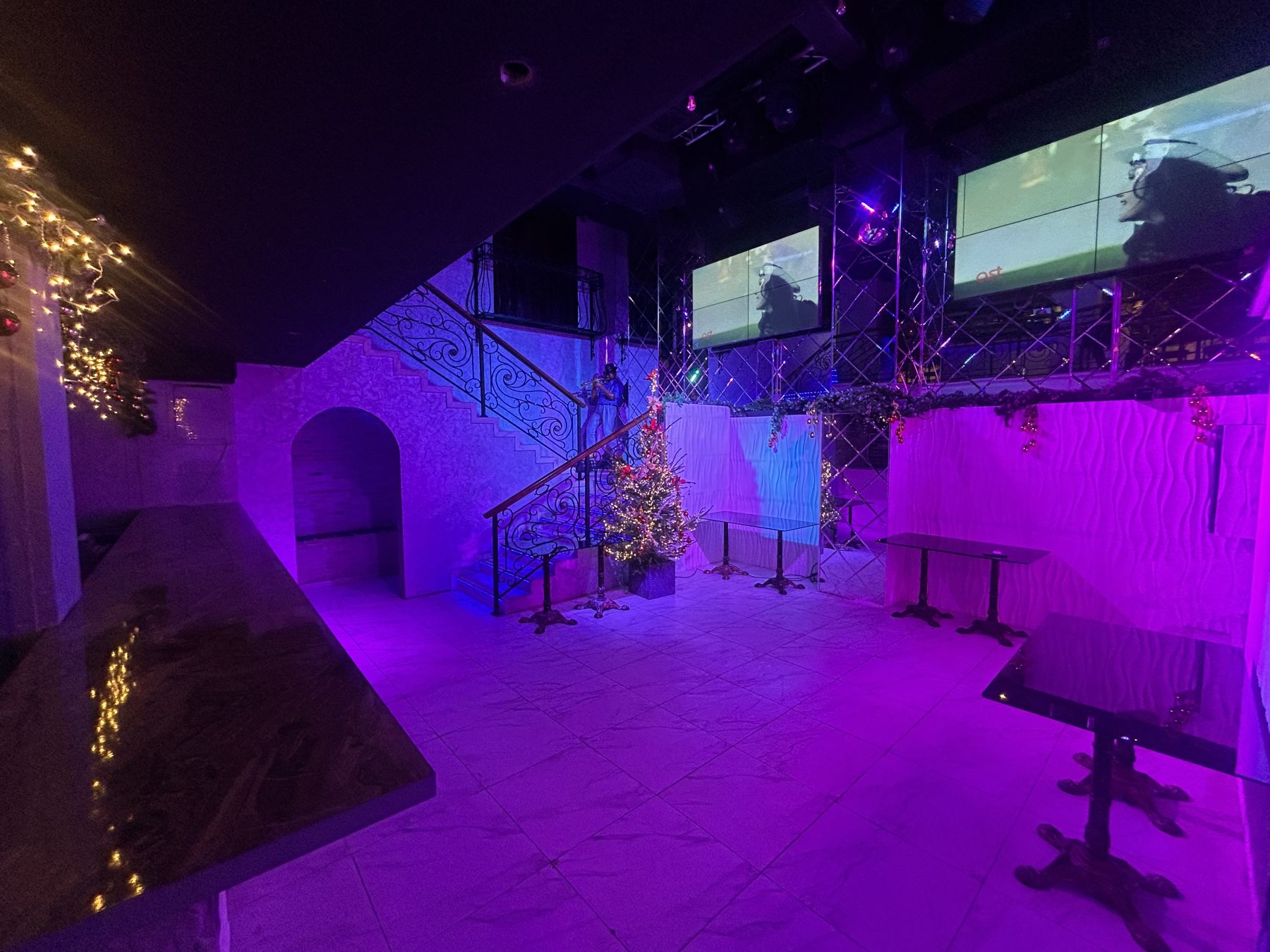 Дизайн VERO_LOFT с зеркалами