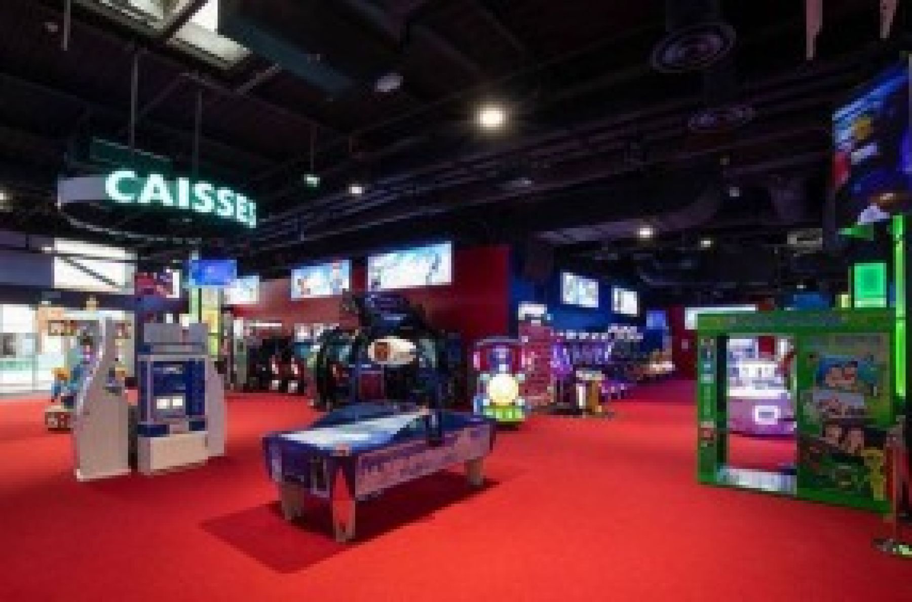 Панорамные окна в лофте для мероприятий