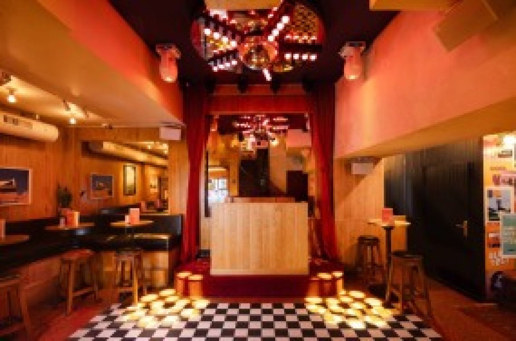 праздничное оформление loft Flechettes