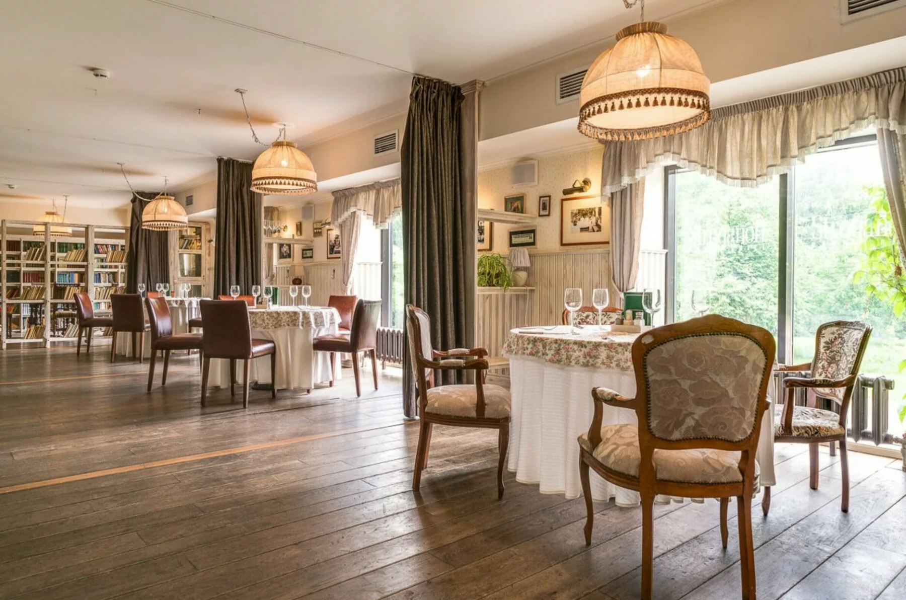 Relax Bar на крыше банкетного зала Stroganoff