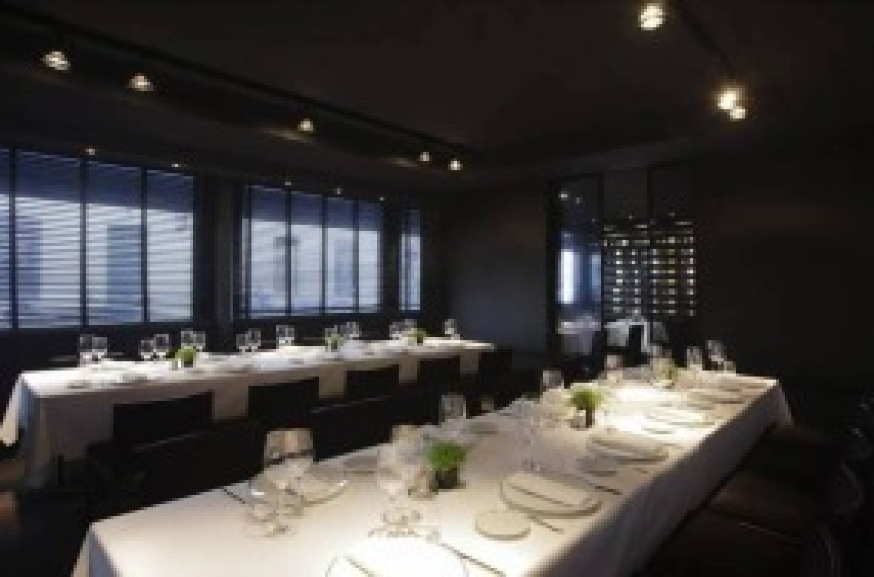 Уютная зона для гостей в лофте Le Chiberta