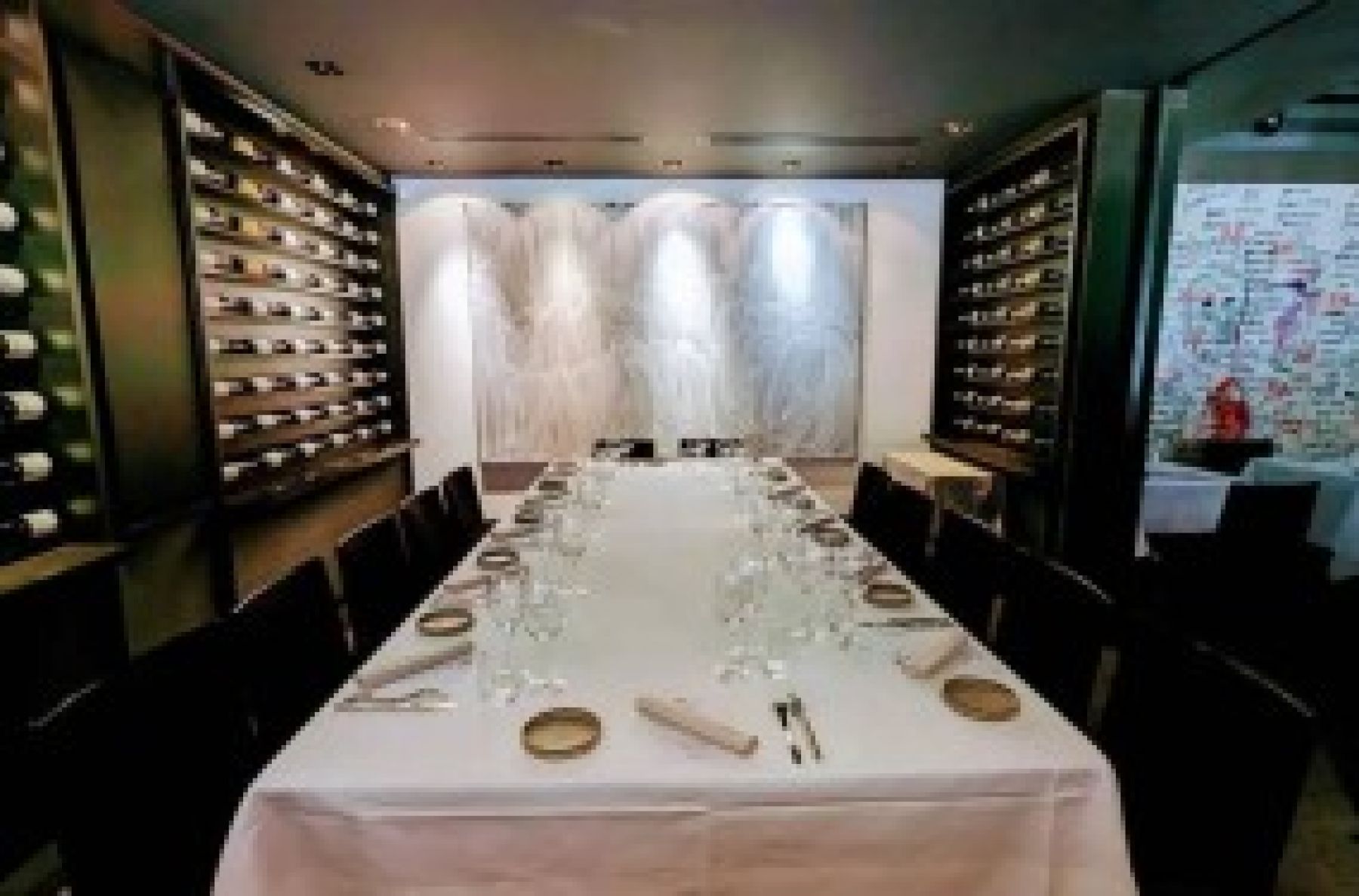 Барная стойка в лофте Le Chiberta