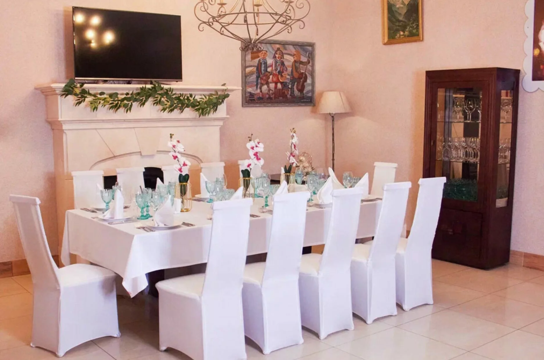 Кулинарные шедевры от шеф-повара в банкетном зале Parrots