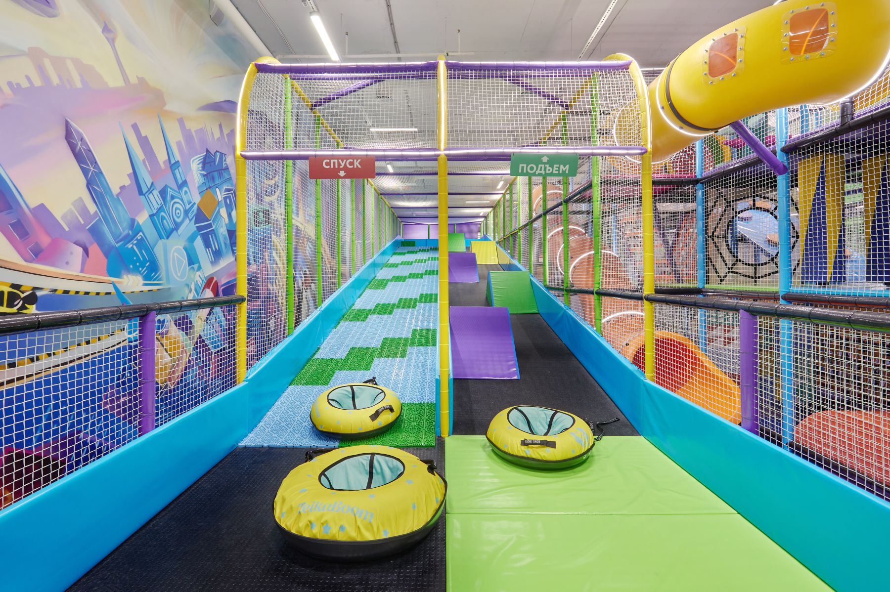 Гардероб в банкетном зале TeikaBoom, Москва