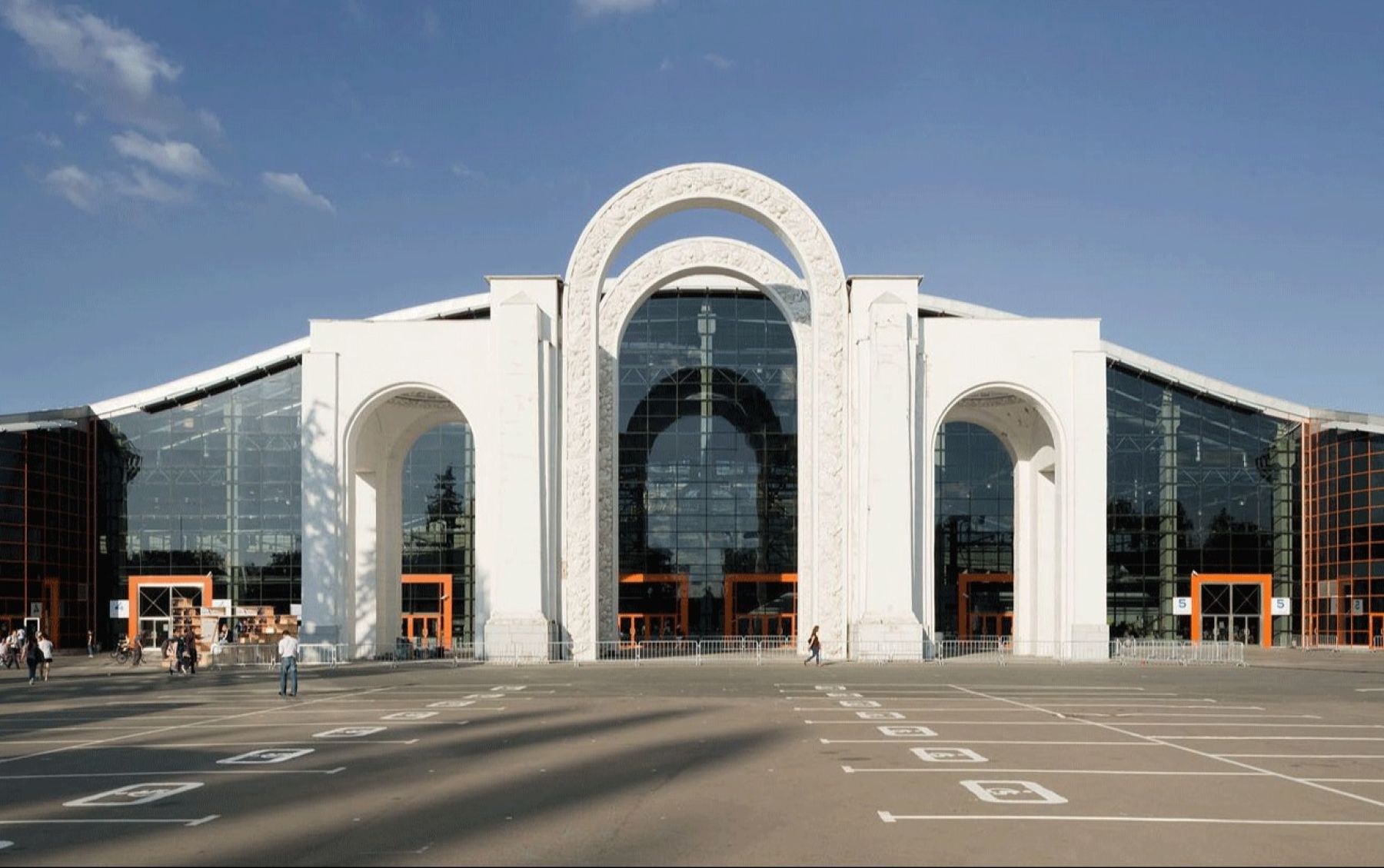 Парковка в ВДНХ - вид сверху