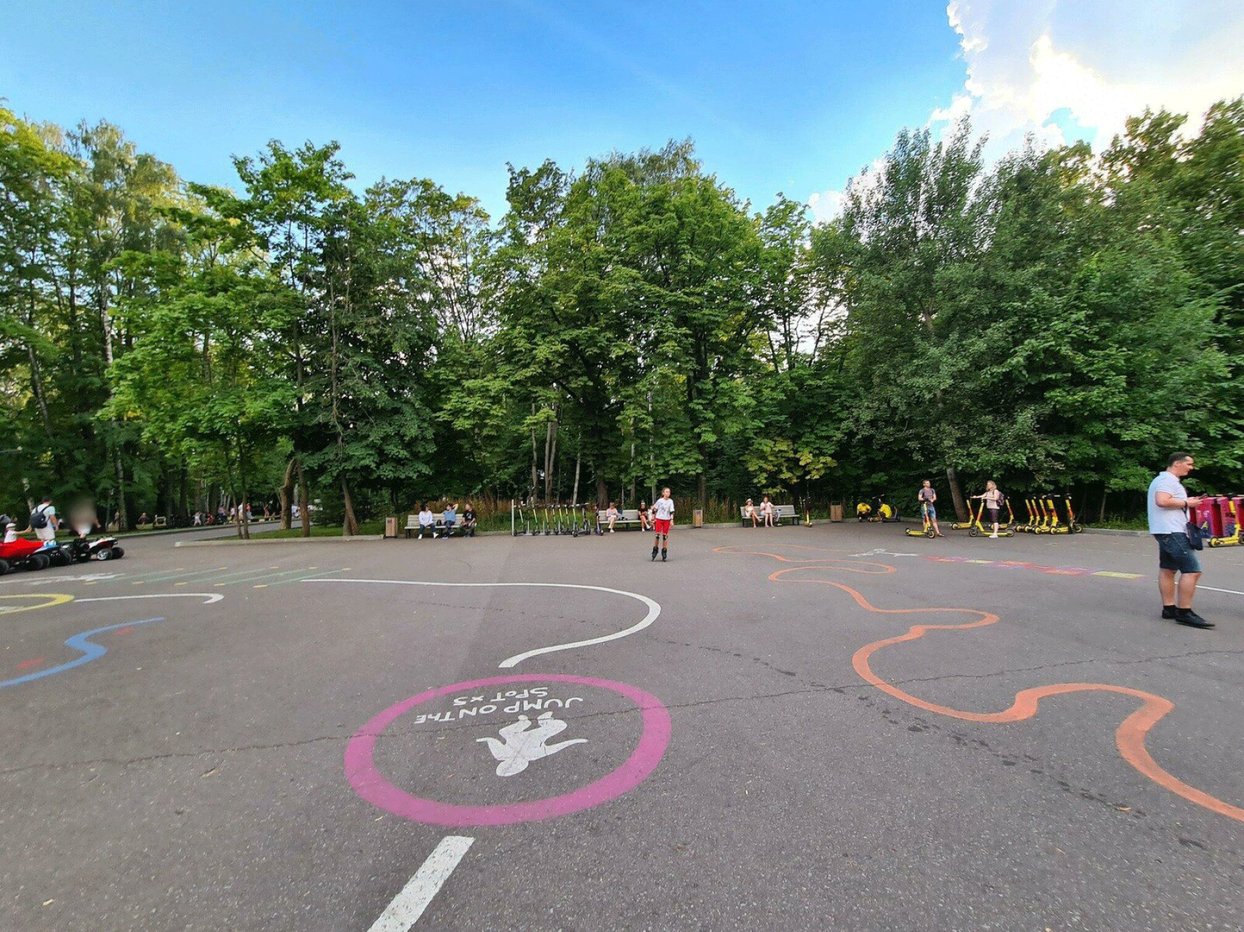 Грузинский сквер ВДНХ - открытая площадка