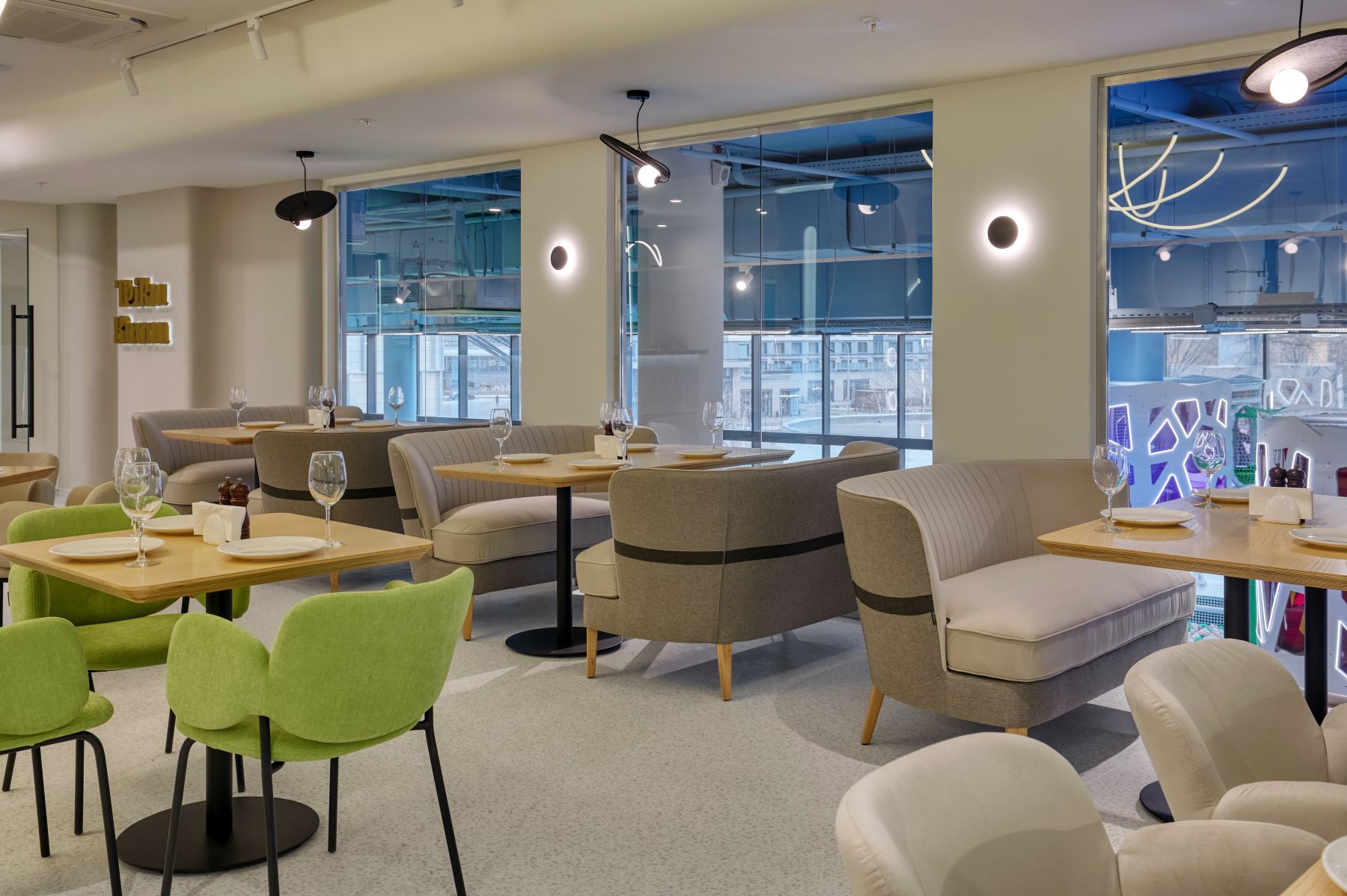 Интерьер ресторана TeikaBoom