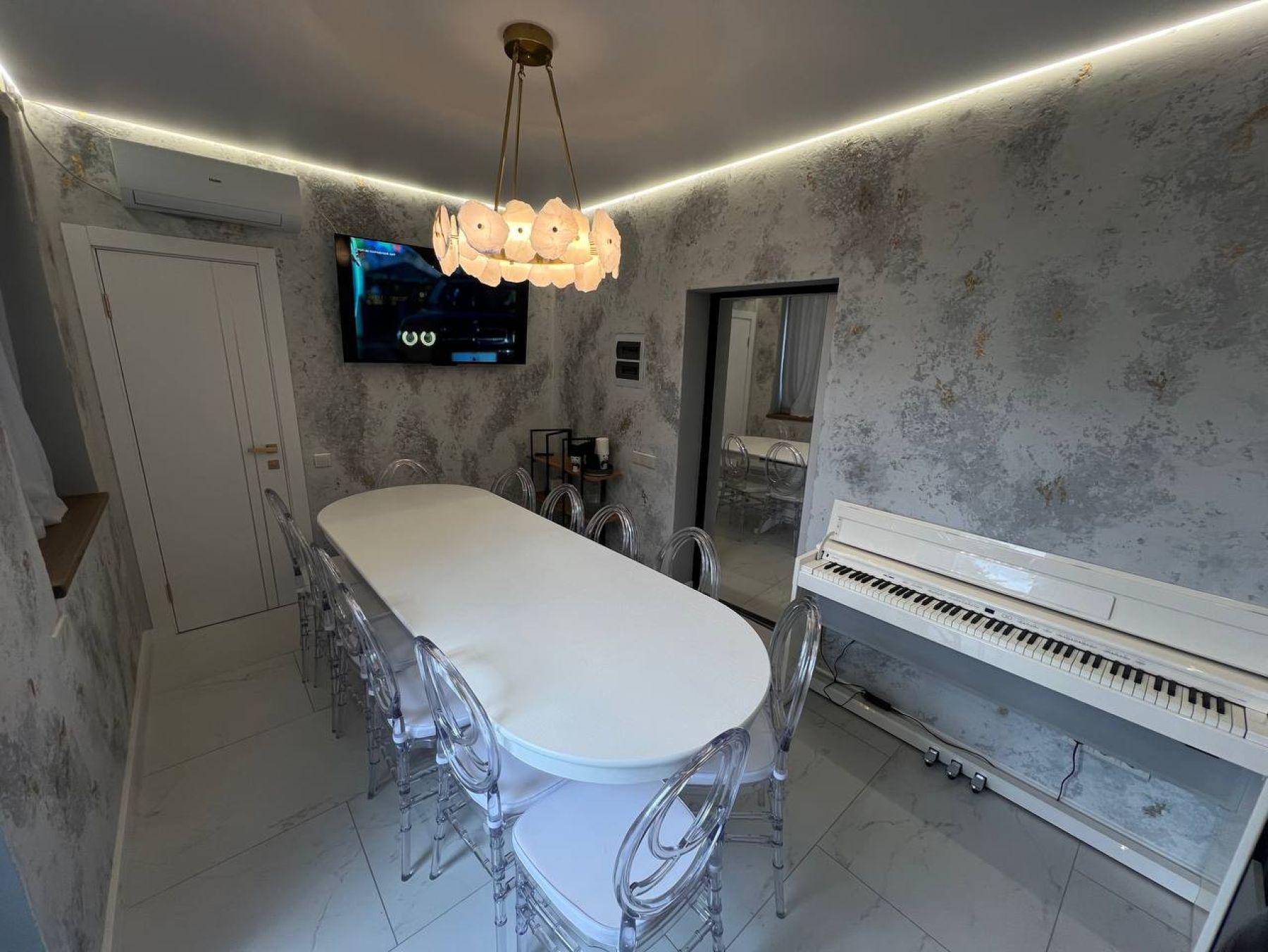 Лаундж-зона на террасе лофта