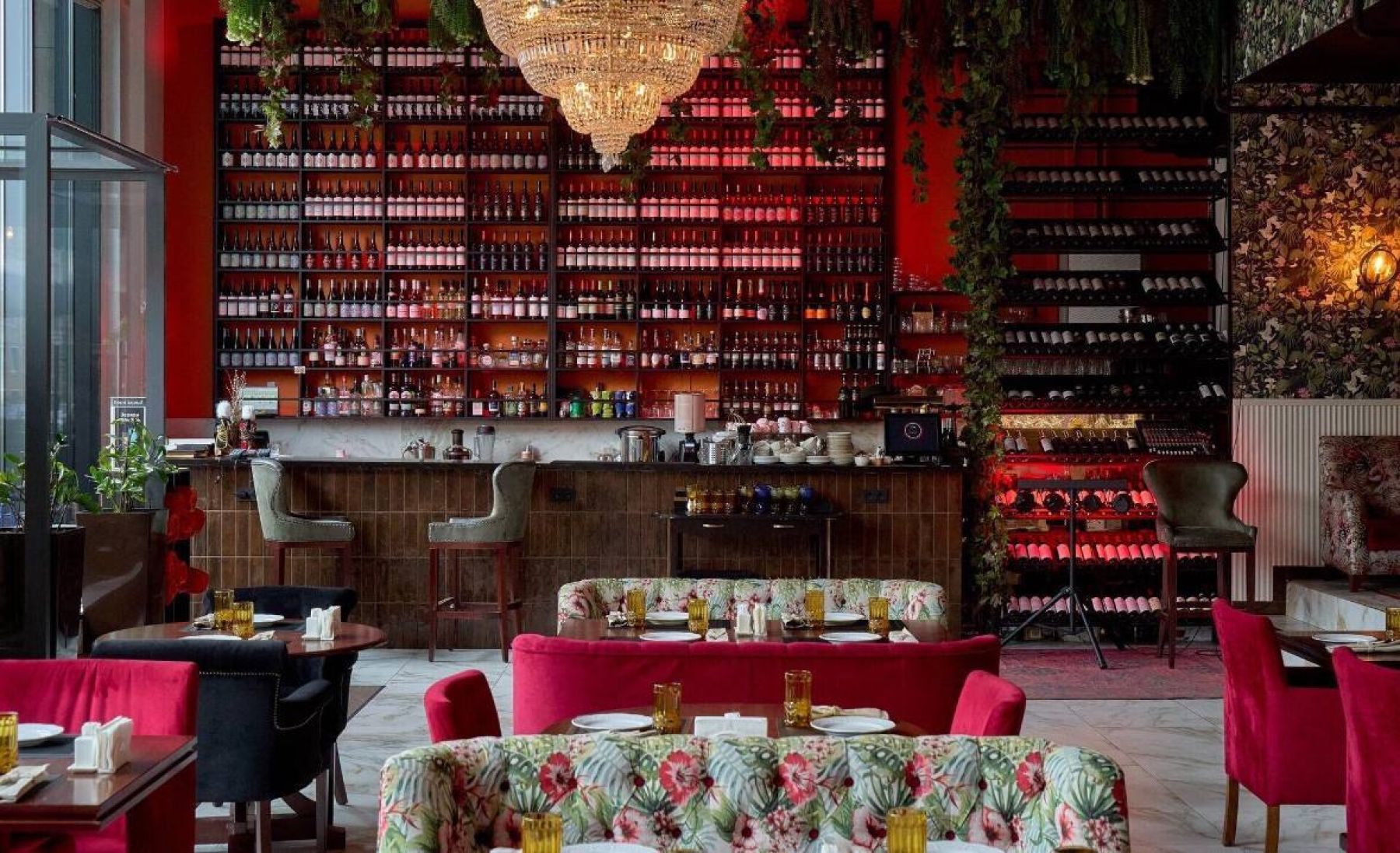 Дизайнерские кресла ресторана Le’purshi