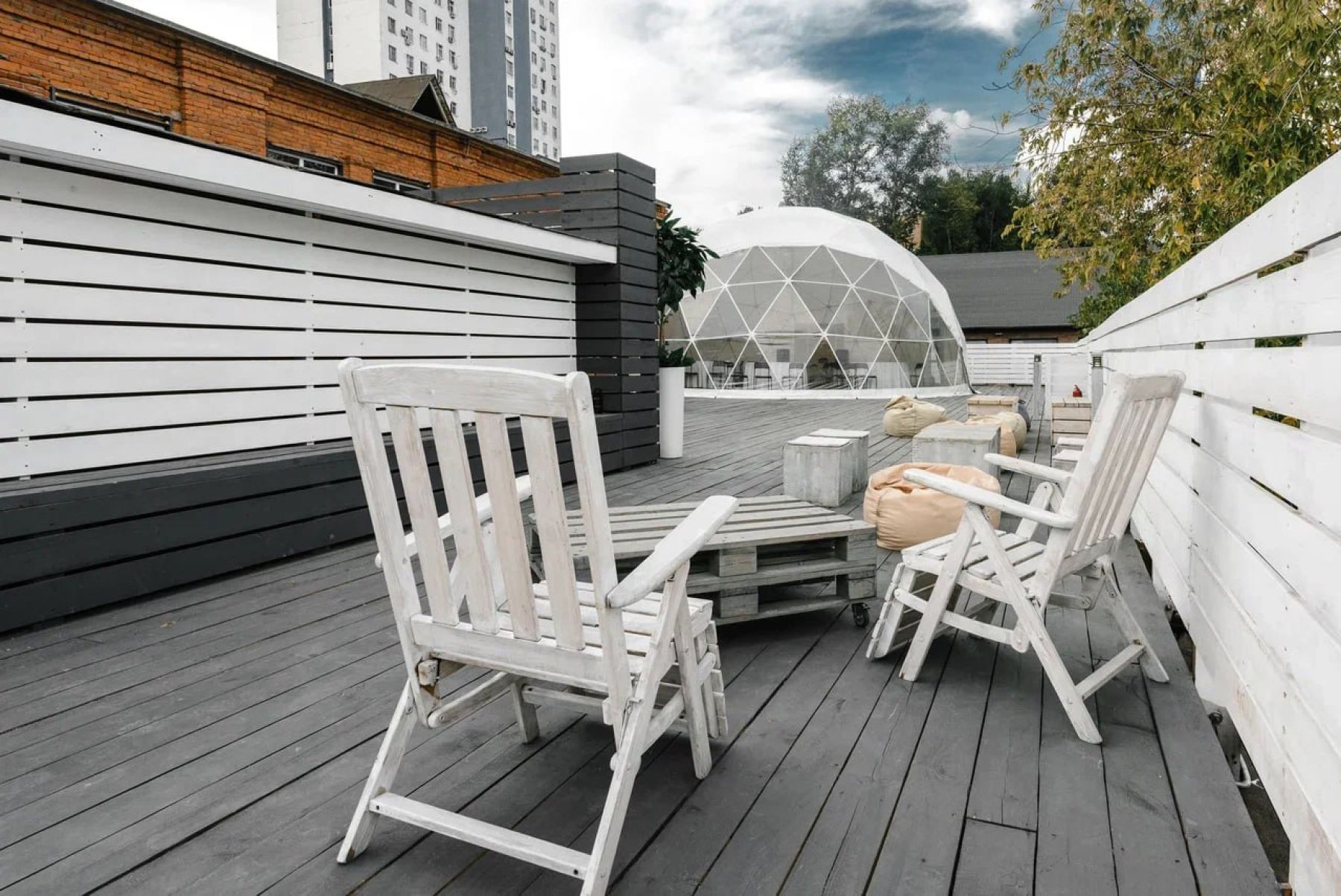 Звуковое оборудование в шатре ROOF