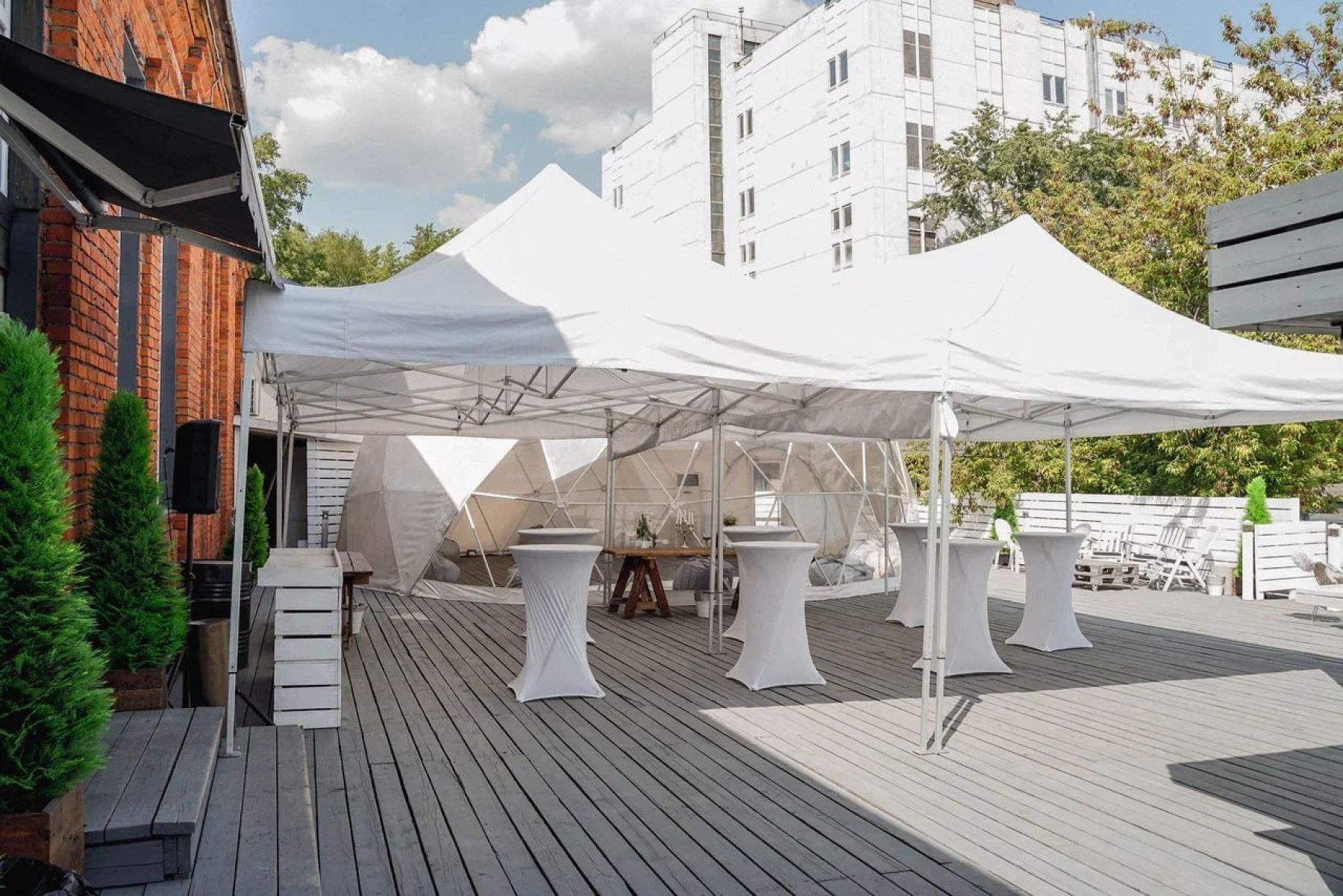 Дизайнерский интерьер шатра ROOF