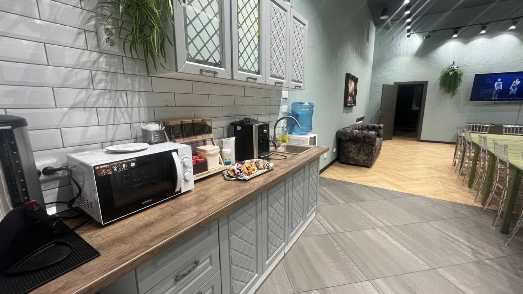 Кухня в Лофте Мятный Палатиум