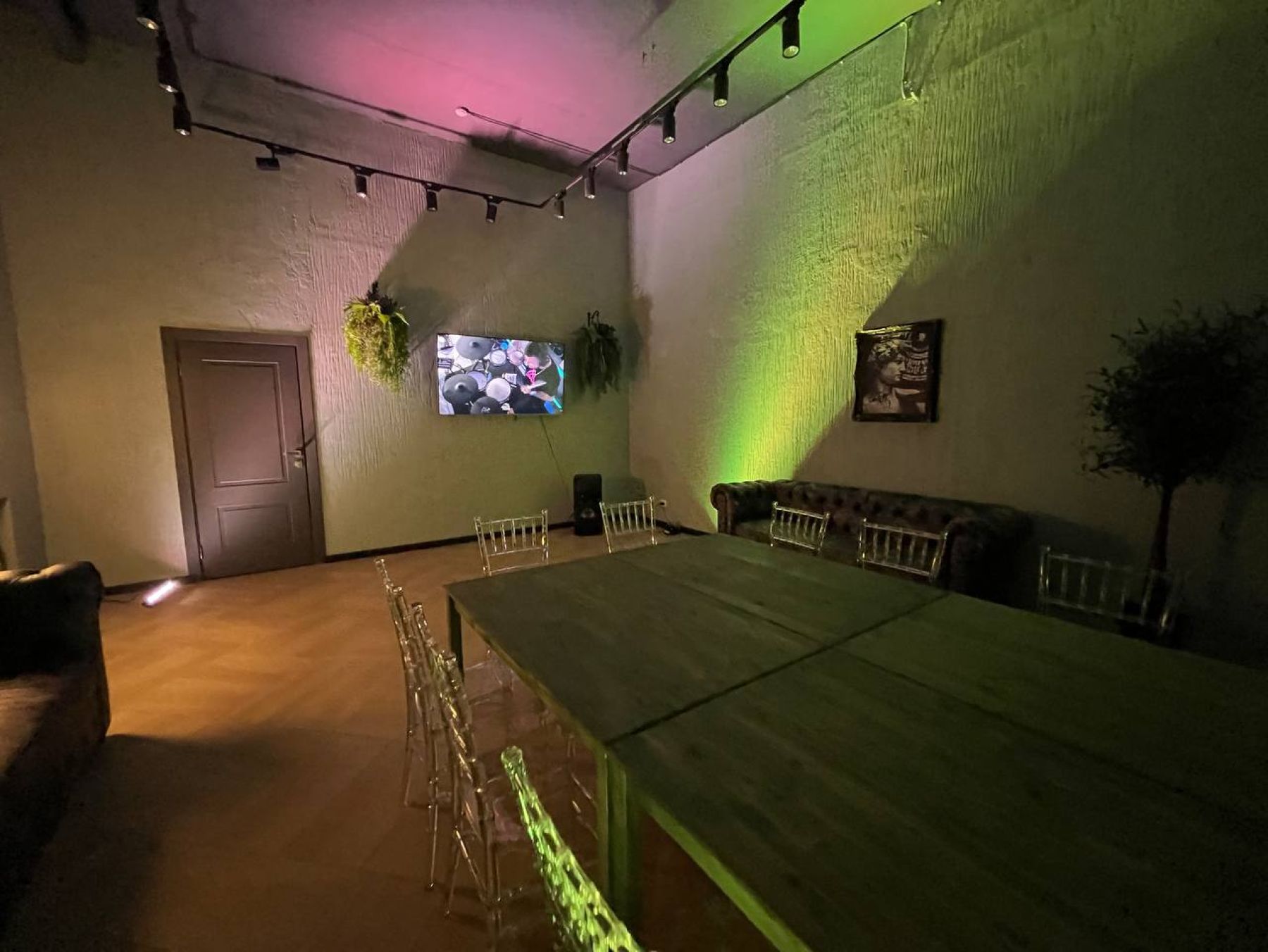 Интерьер Лофта Мятный Палатиум