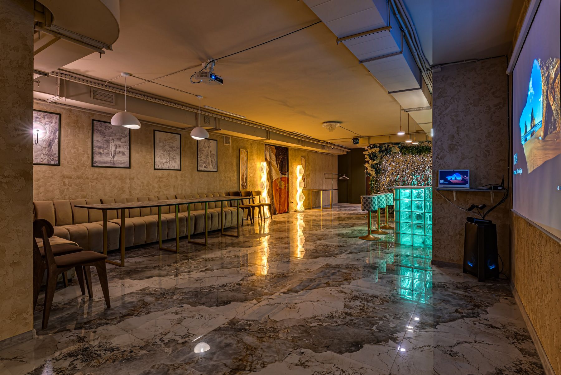 Неоновая подсветка в лофте Дюна на Семеновской