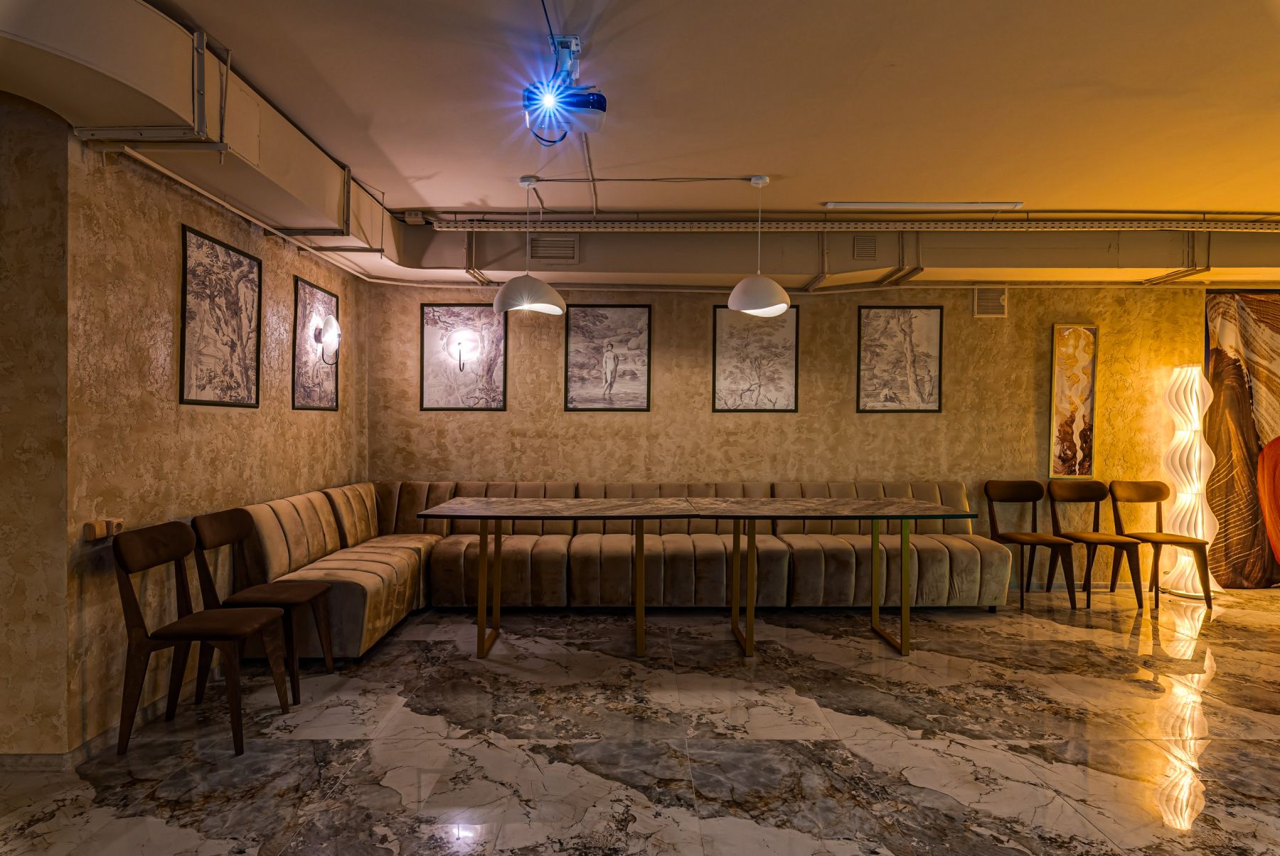 Комфортабельная мебель в банкетном зале Дюна